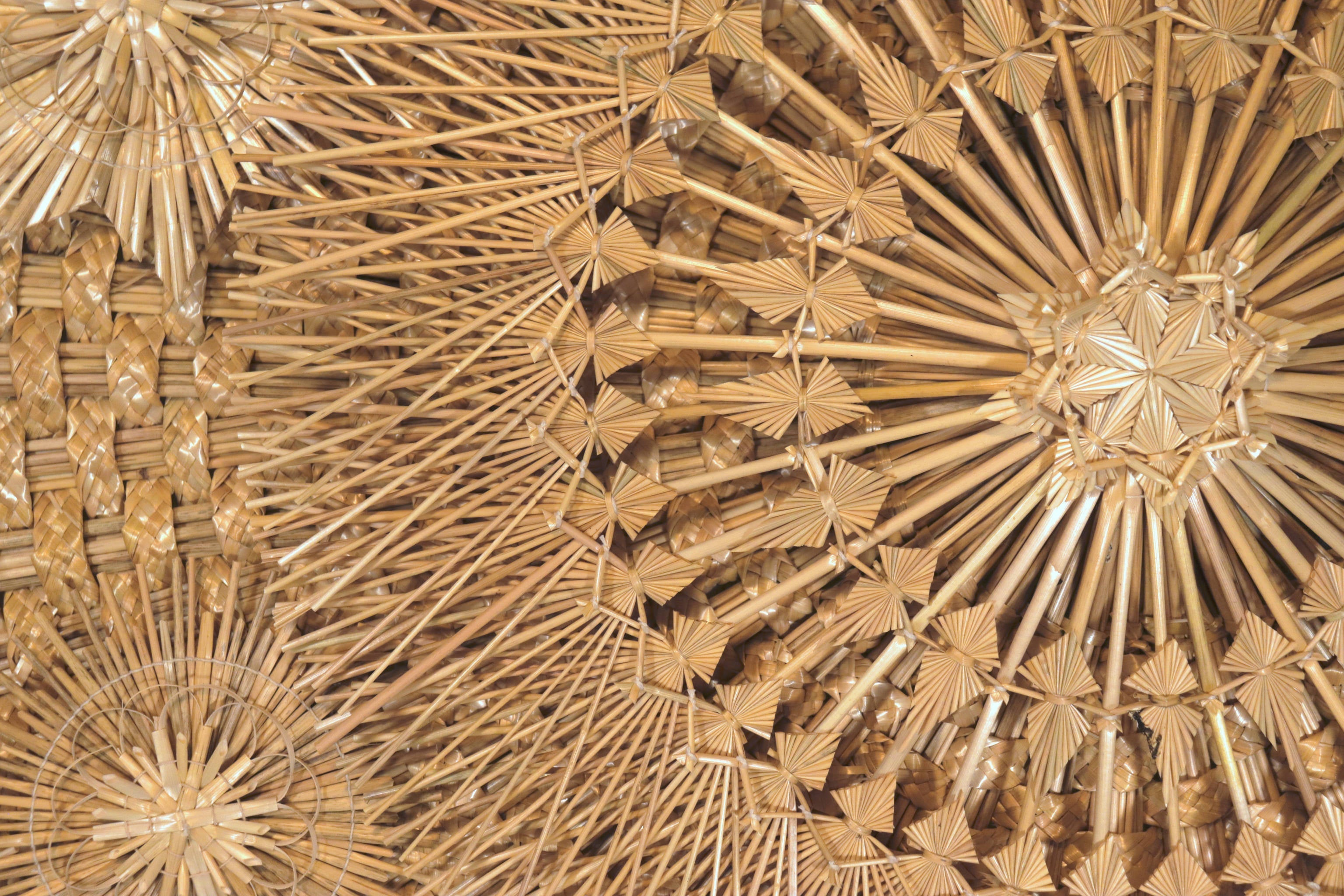 Wheat Straw Wall Circle - Constelación - 40 in. Panikua
