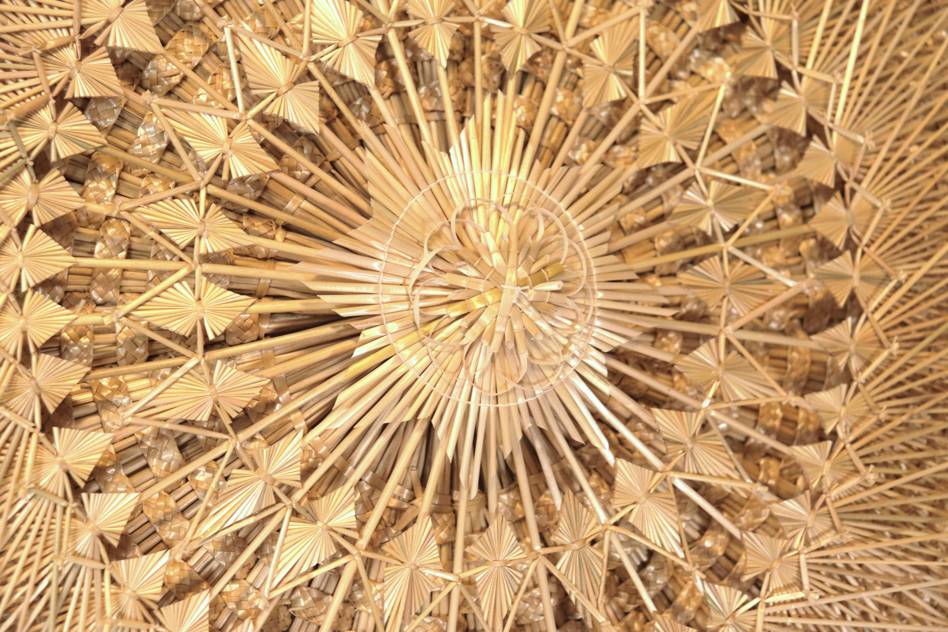 Wheat Straw Wall Circle - Sol - 53.1 in. Panikua