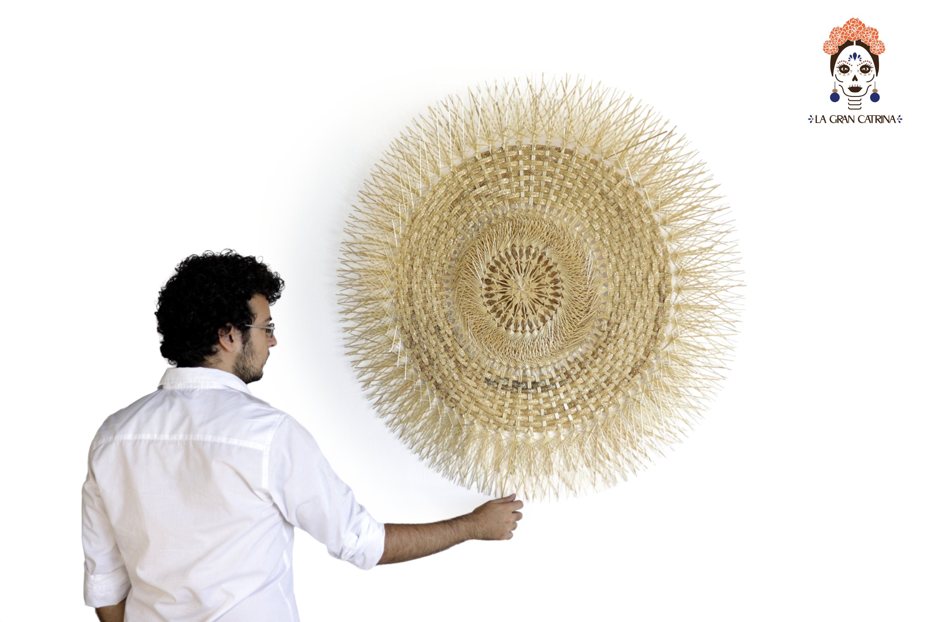 Large 40 in. hand-woven wheat straw wall circle, natural woven popotillo design, Michoacán folk art