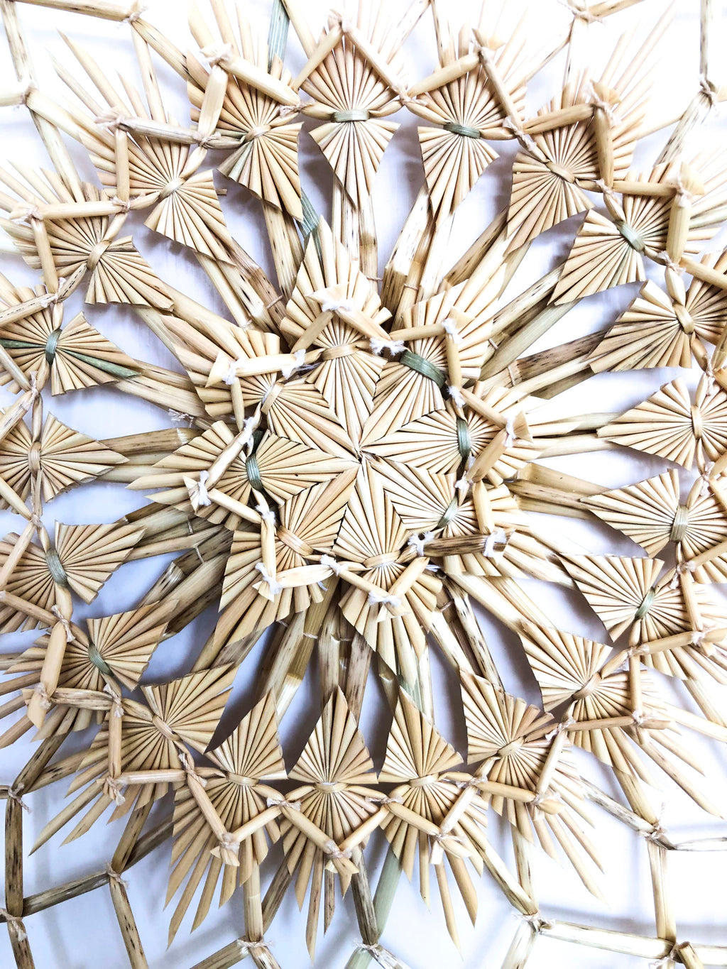 Wheat Straw Wall Circle - Atrapasueños - 20 in. Panikua
