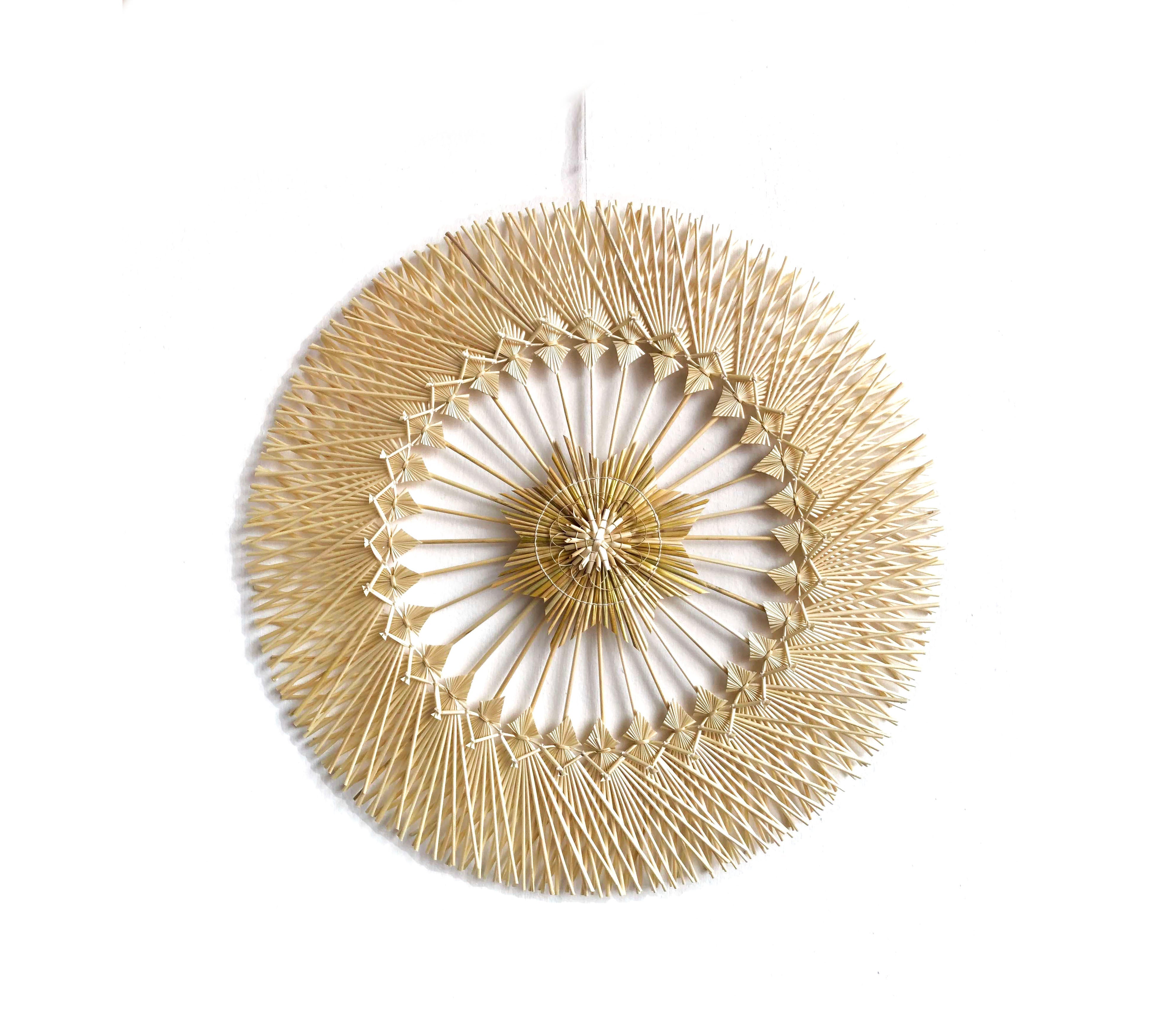 Wheat Straw Wall Circle - Estrella central - 16 in. - Made to Order Panikua