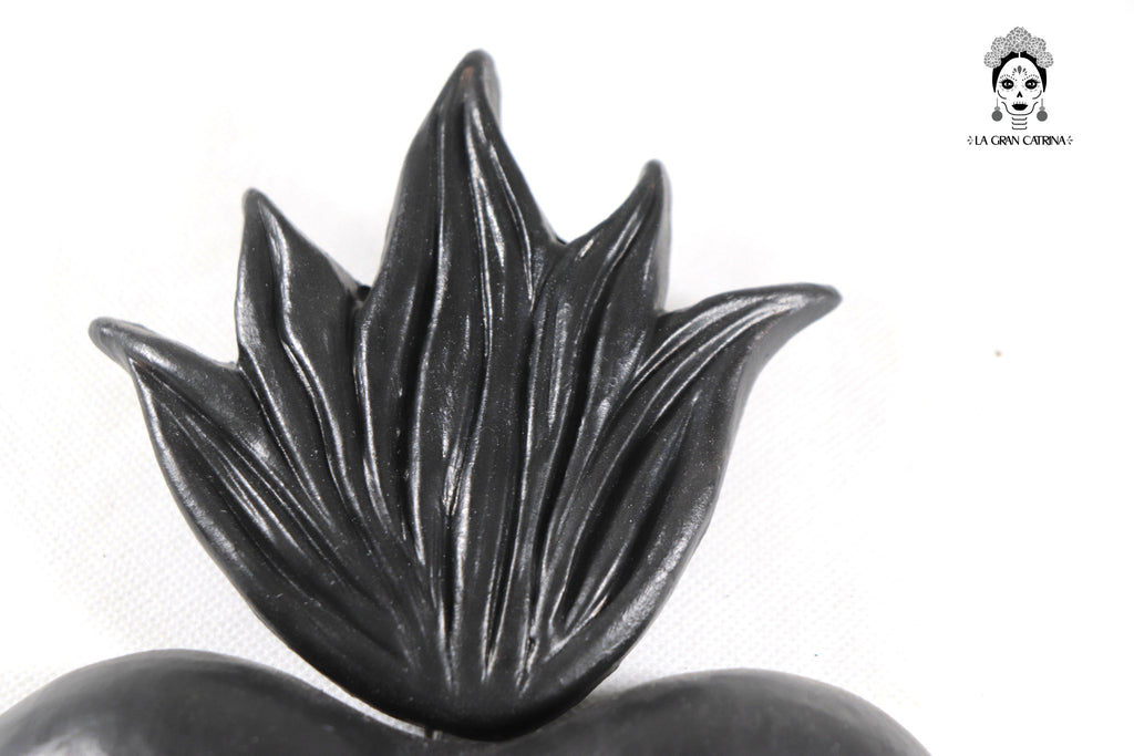 Clay Heart Black II - 9.8 in. Cecilio