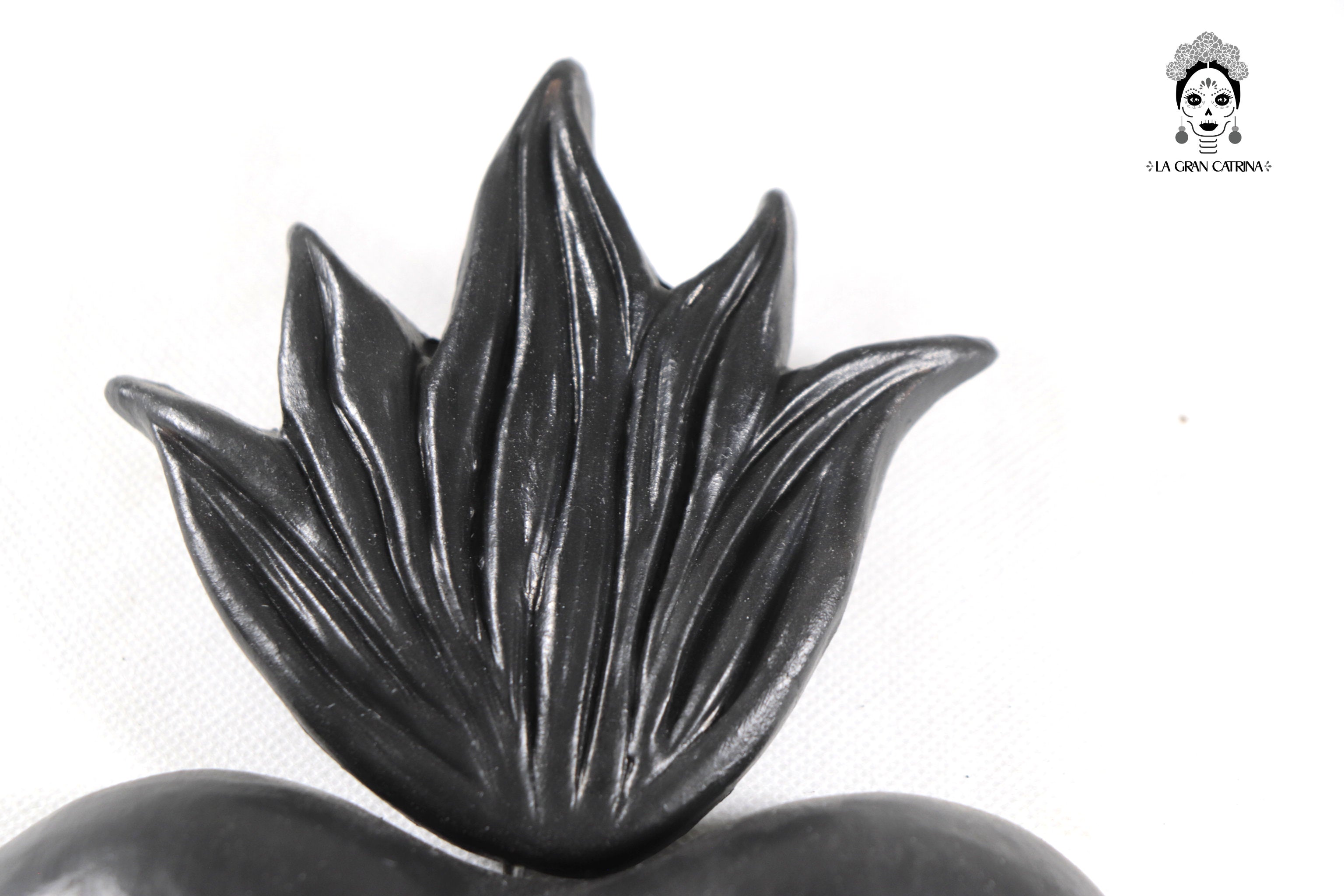 Clay Heart Black II - 9.8 in. Cecilio