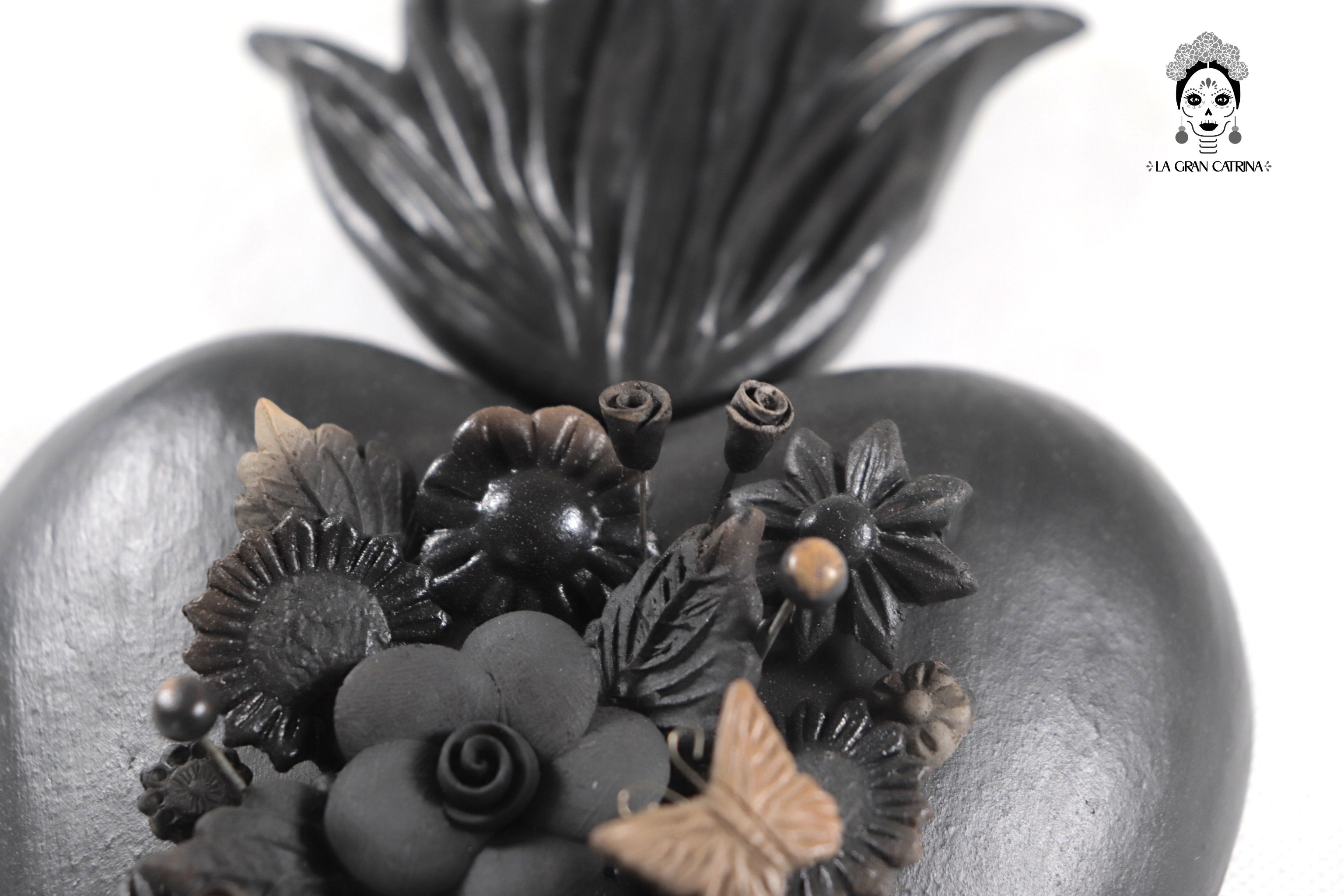 Clay Heart Black II - 9.8 in. Cecilio
