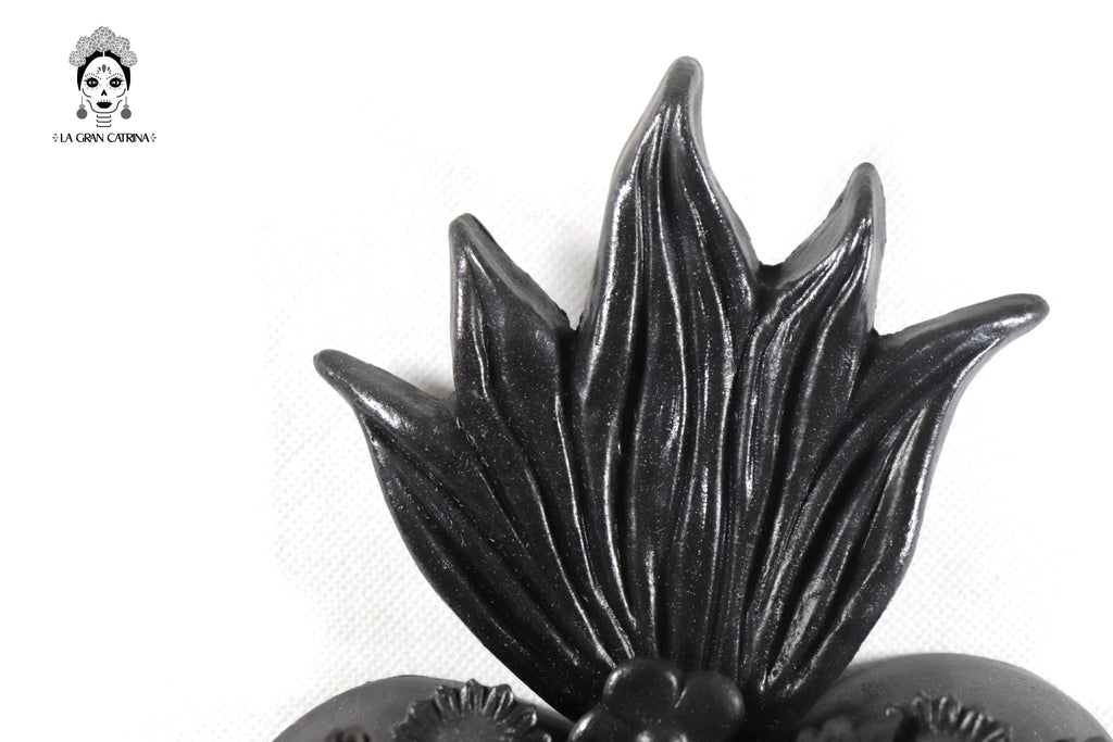 Clay Heart Black - 9.8 in. Cecilio