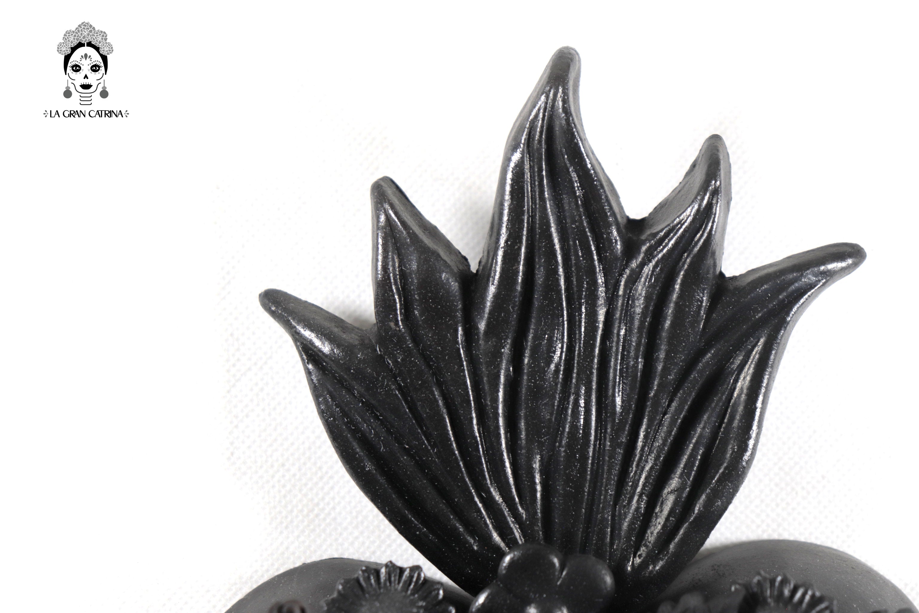 Clay Heart Black - 9.8 in. Cecilio