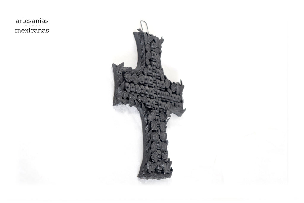 Cross of skulls Black - 11 in. Brenda Capula