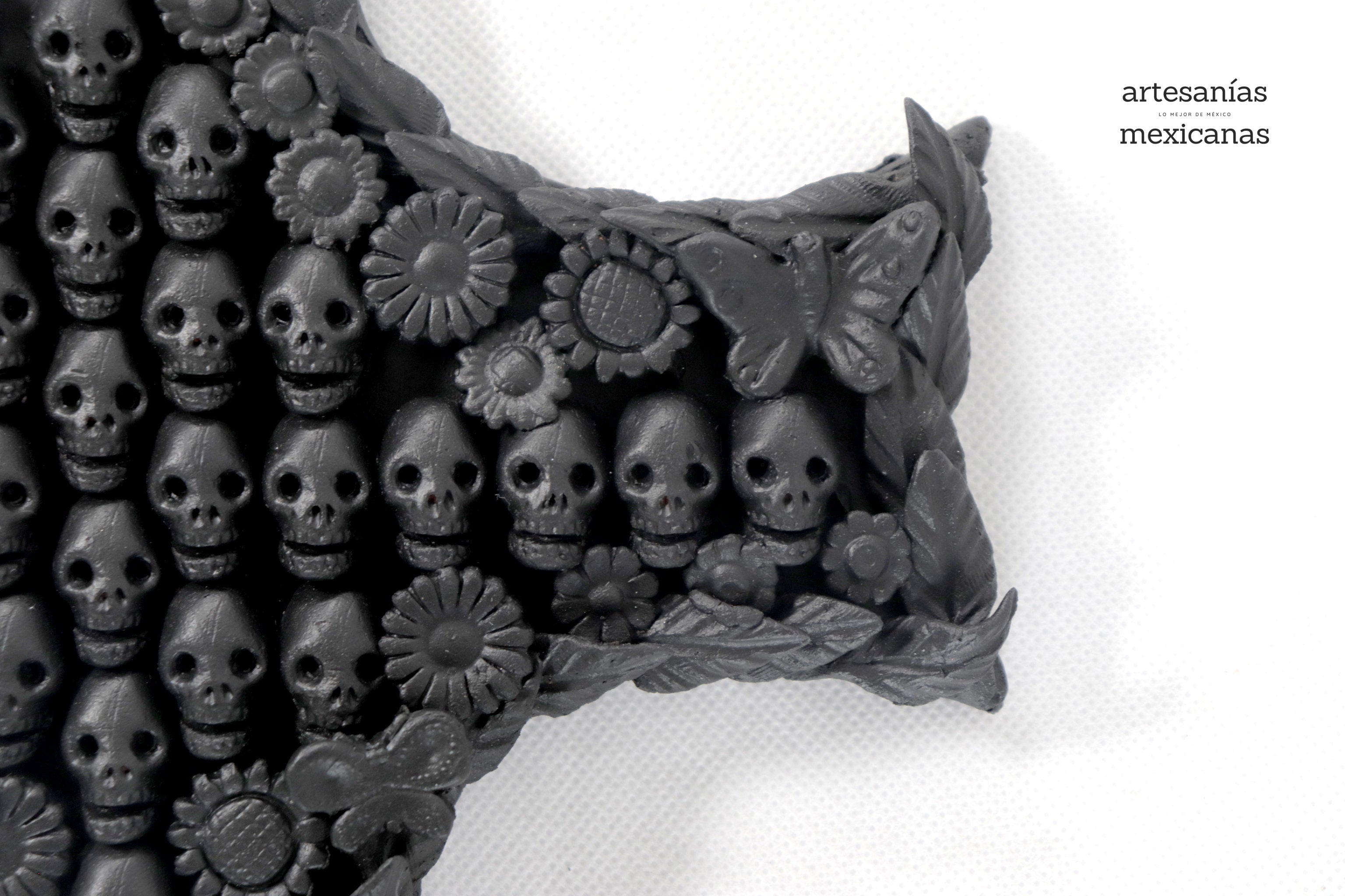Cross of skulls Black - 11 in. Brenda Capula