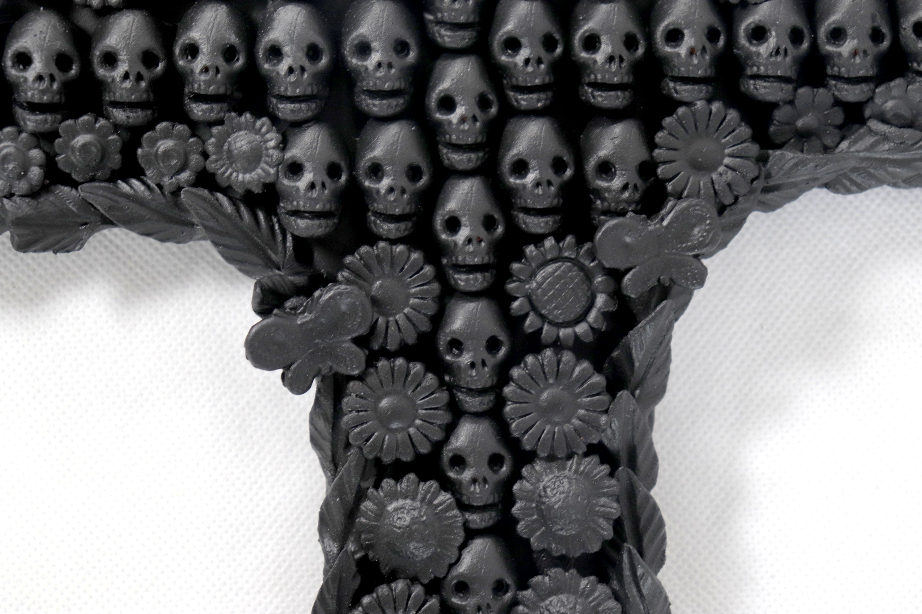 Cross of skulls Black - 11 in. Brenda Capula