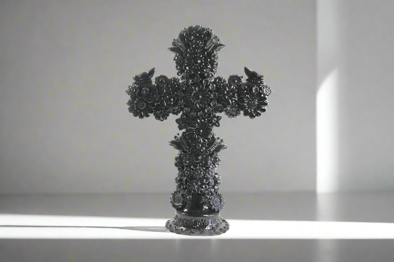 Cross black - Glazed Clay - 15 in. Tereri