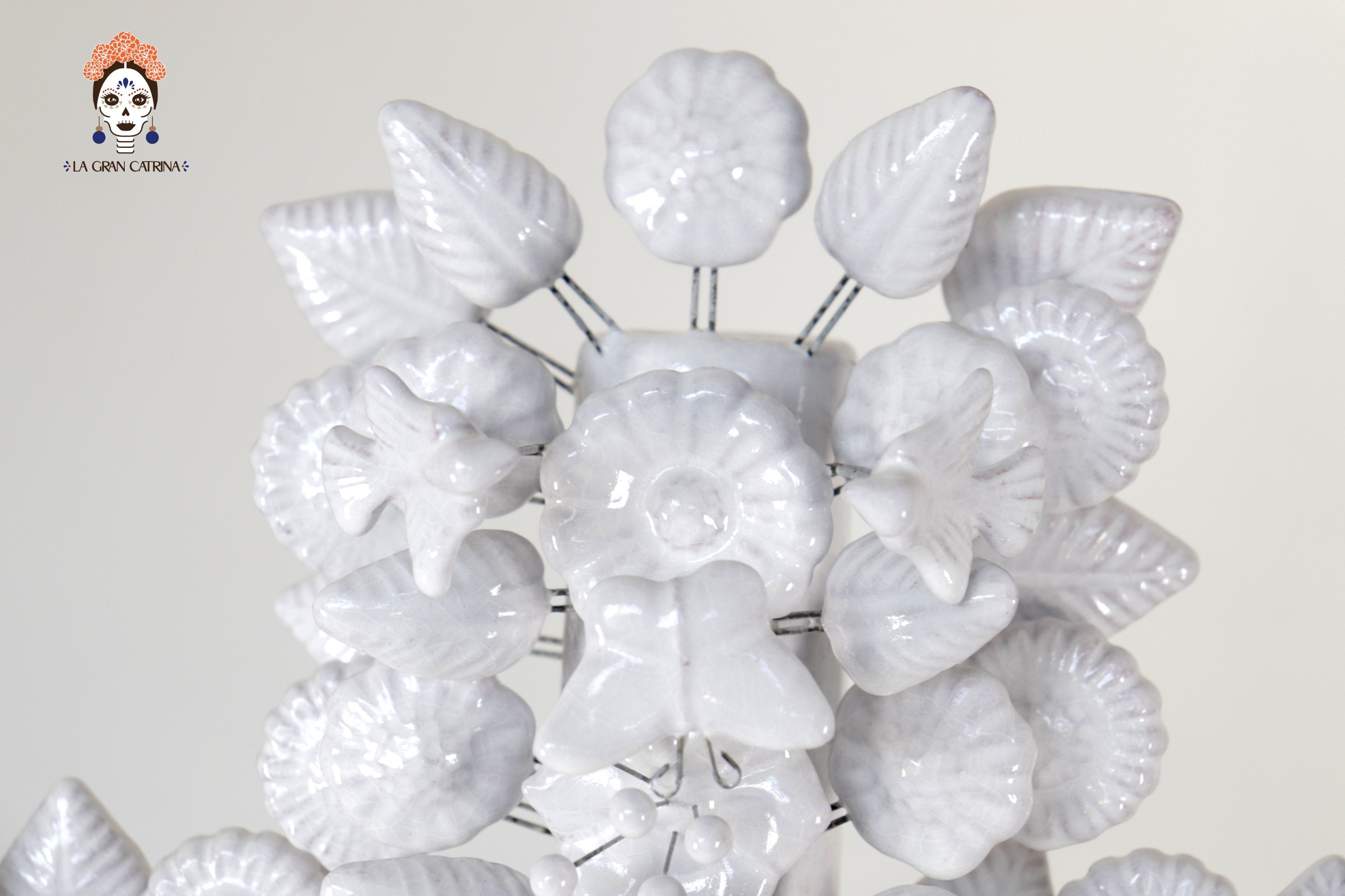 Cross white - Glazed Clay - 19.6 in. Tereri