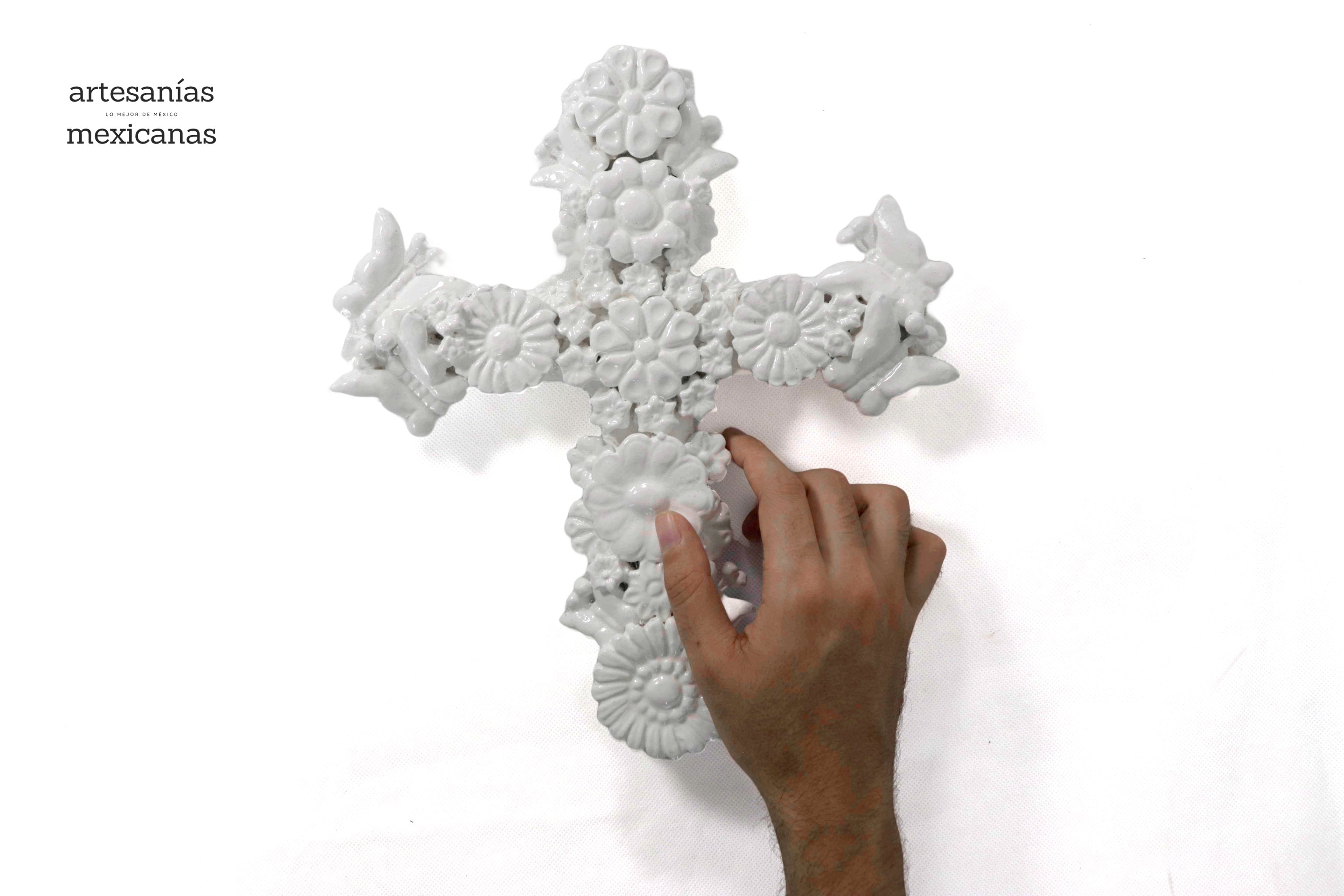 Cross white Wall - Glazed Clay - 11.4 in. Tereri
