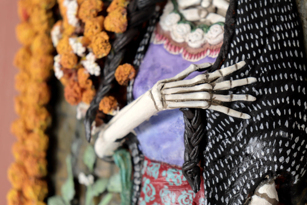 Paisaje of día of Dead, Catrina with marigold - 22.4 in. Miguel de la Cruz