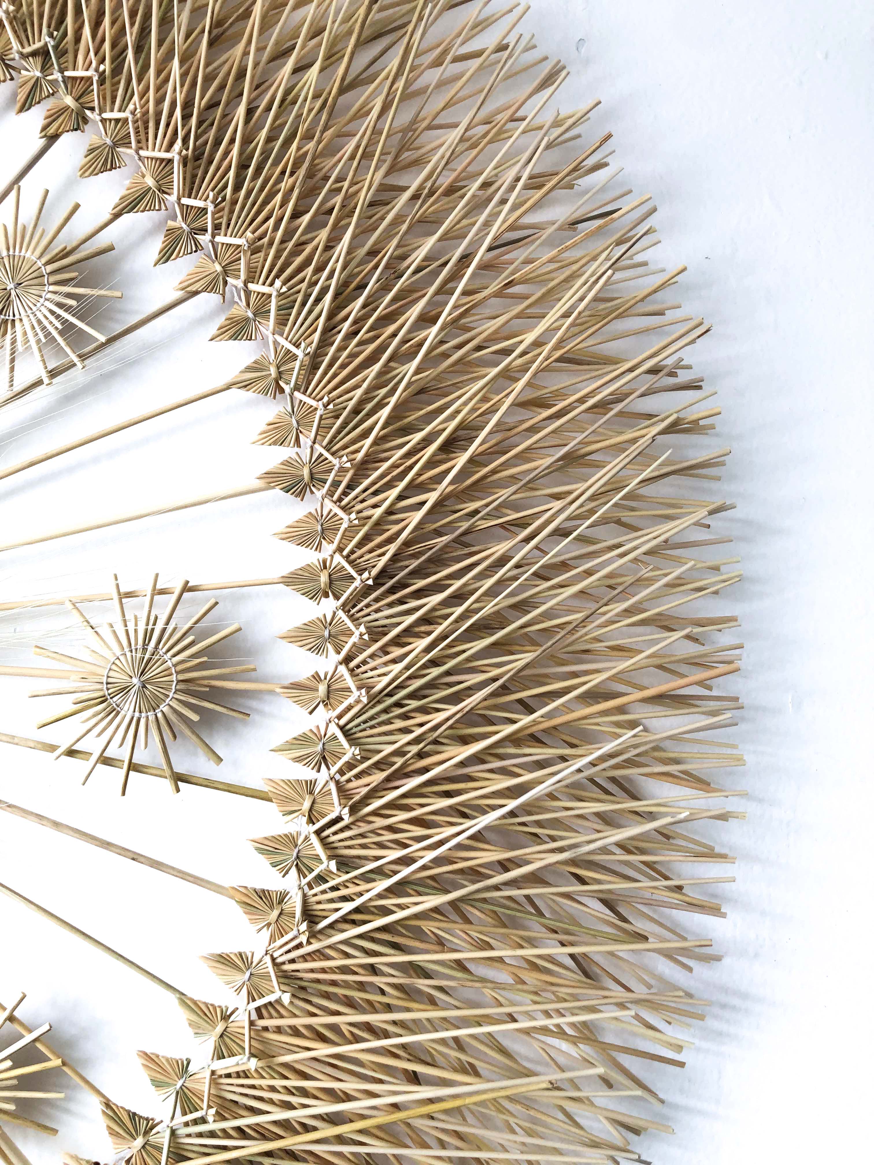 Wheat Straw Wall Circle - Estrellitas - 28 in. Panikua
