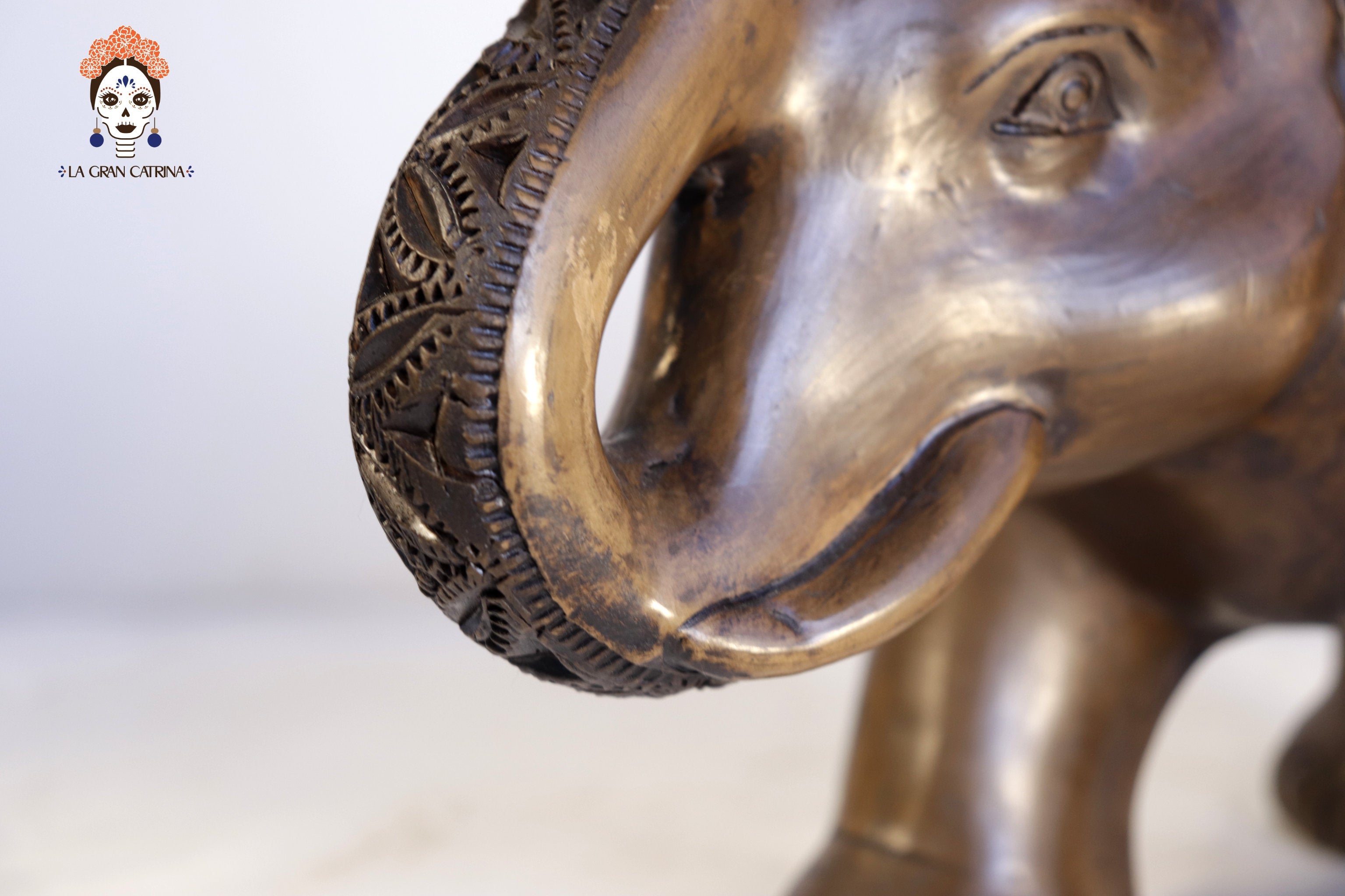 Black Clay Brown Elephant - 15.7 in. Tere Oax