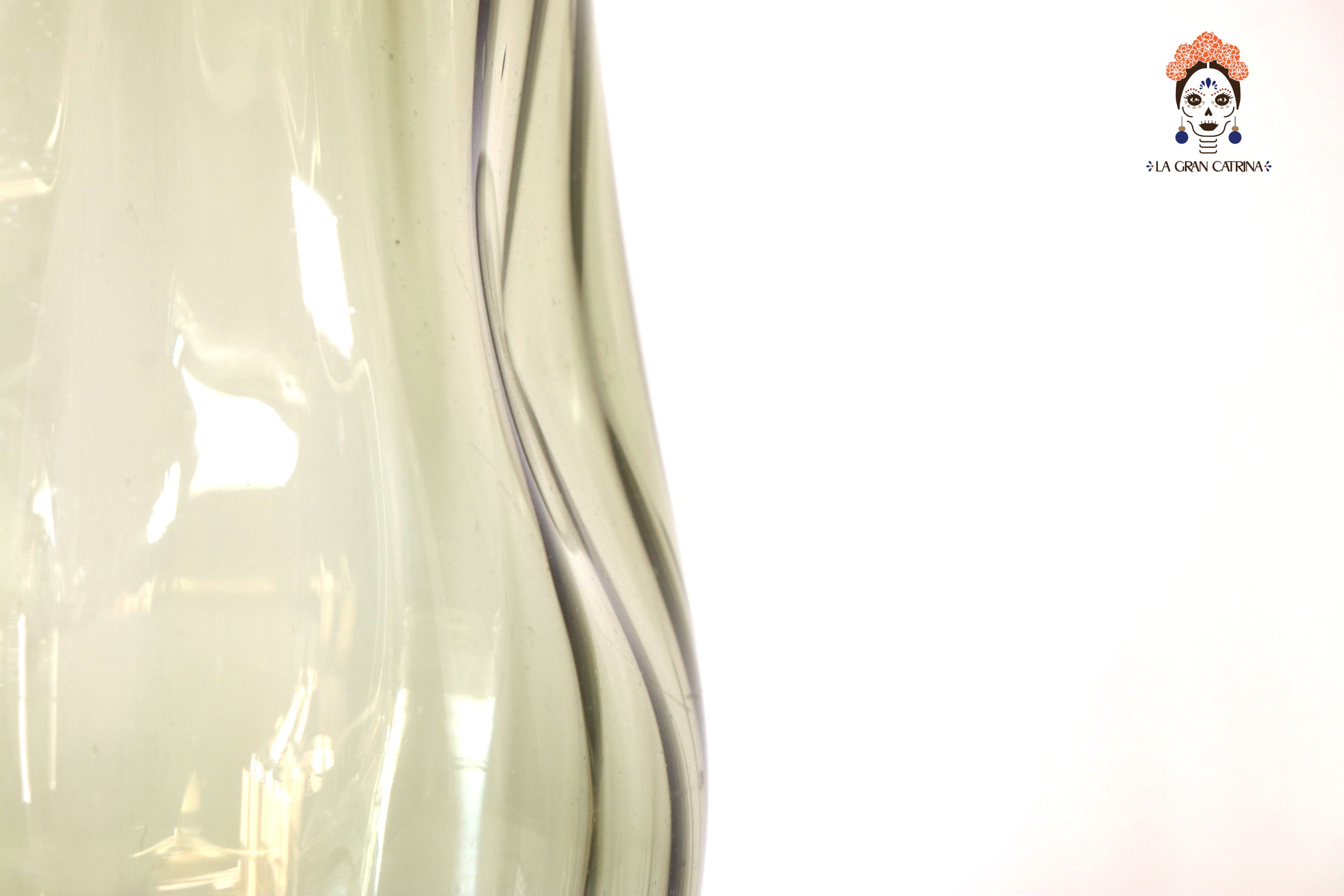 Flower Vase of Blown Glass Green Oliva 18.8 in. Vidrio Soplado