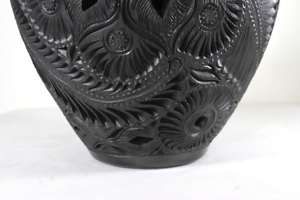 Vase "Arena" Handcrafted Black Clay 14.5 in. - in. Production Tere Oax