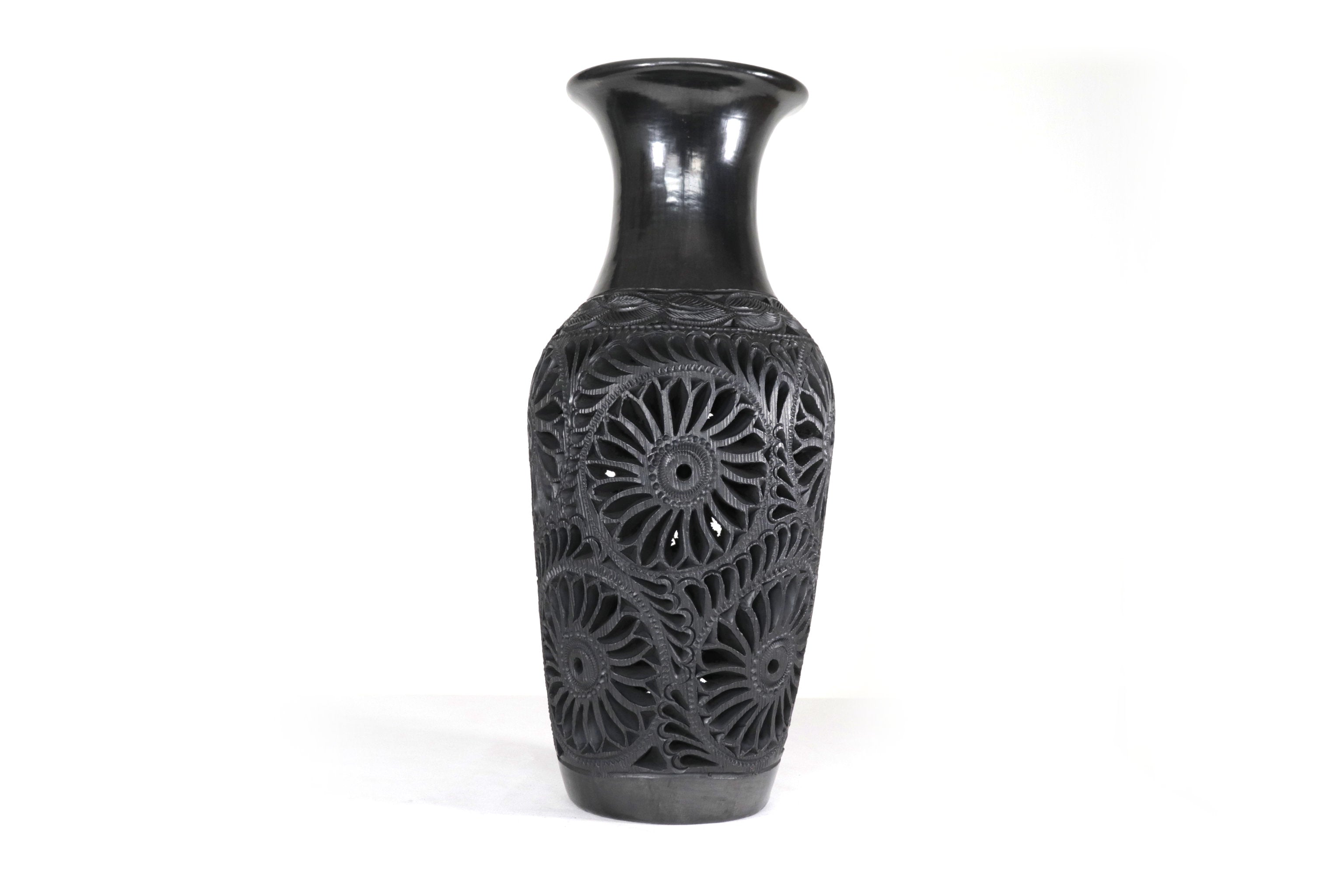 Vase "Fuego" Handcrafted Black Clay 17.3 in. Tere Oax