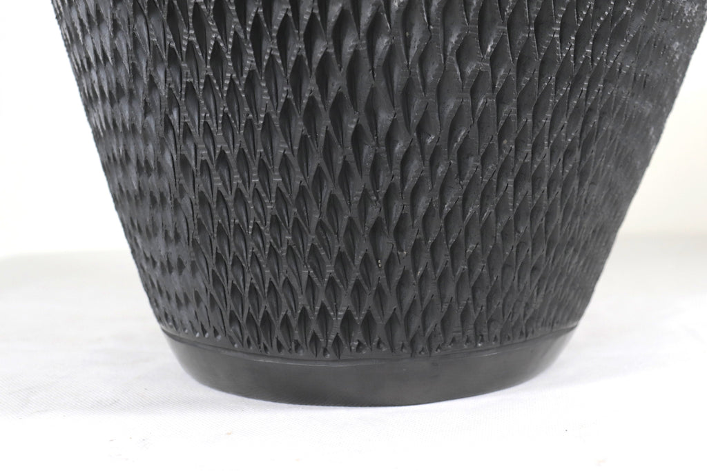 Vase "Tierra" Handcrafted Black Clay 16.9 in. Tere Oax