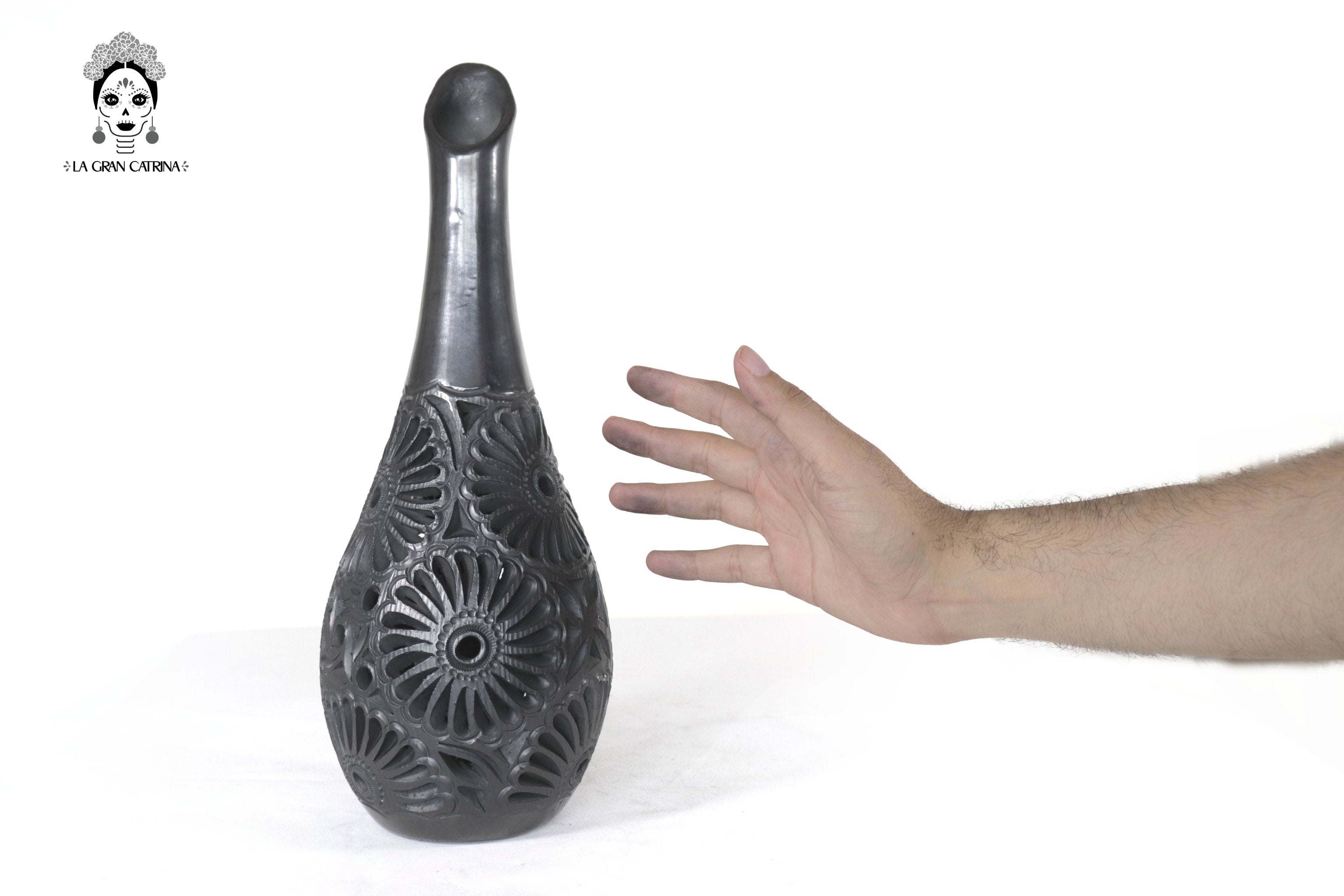 Vase "Río small" Handcrafted Black Clay 14.1 in. Tere Oax