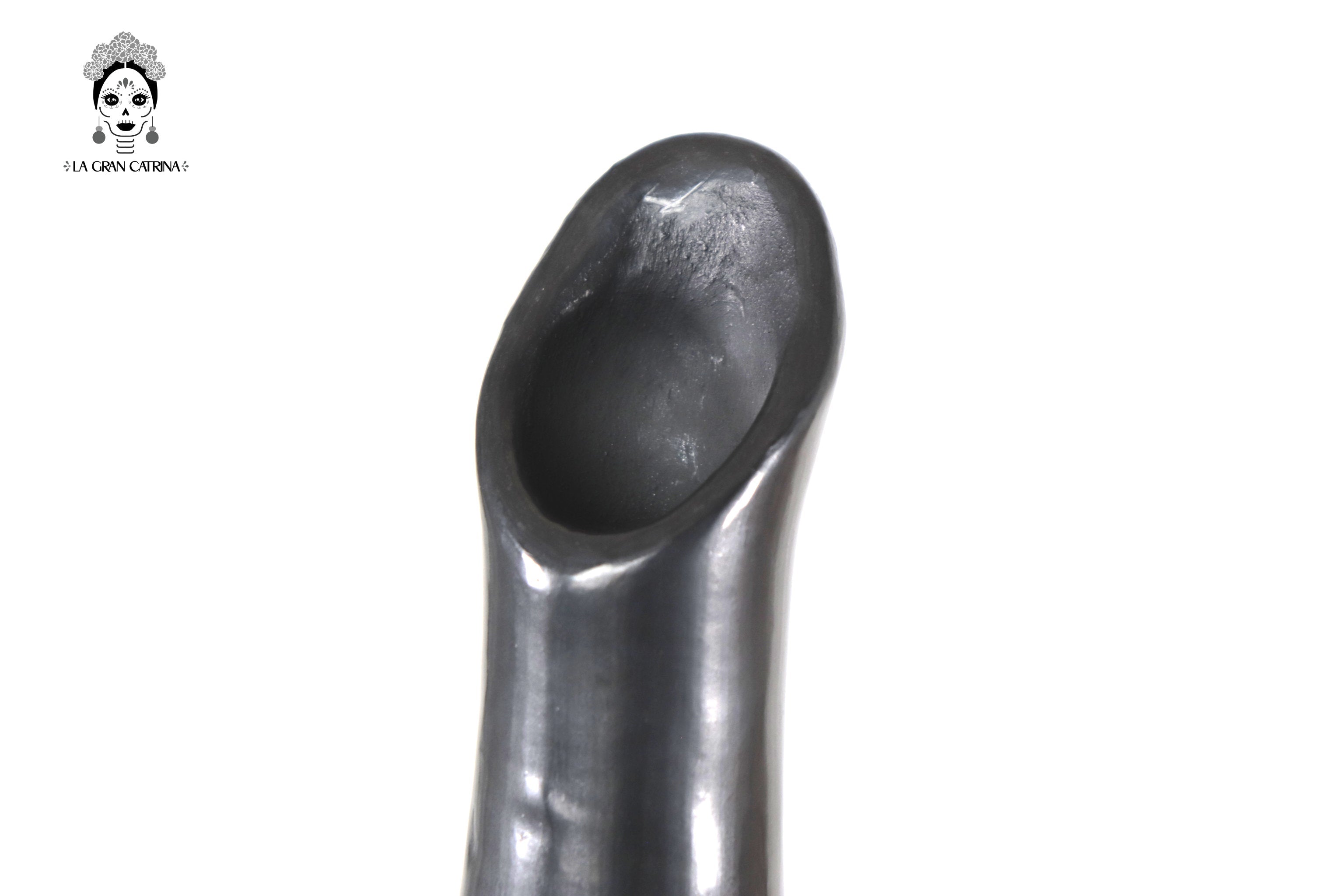 Vase "Río small" Handcrafted Black Clay 14.1 in. Tere Oax