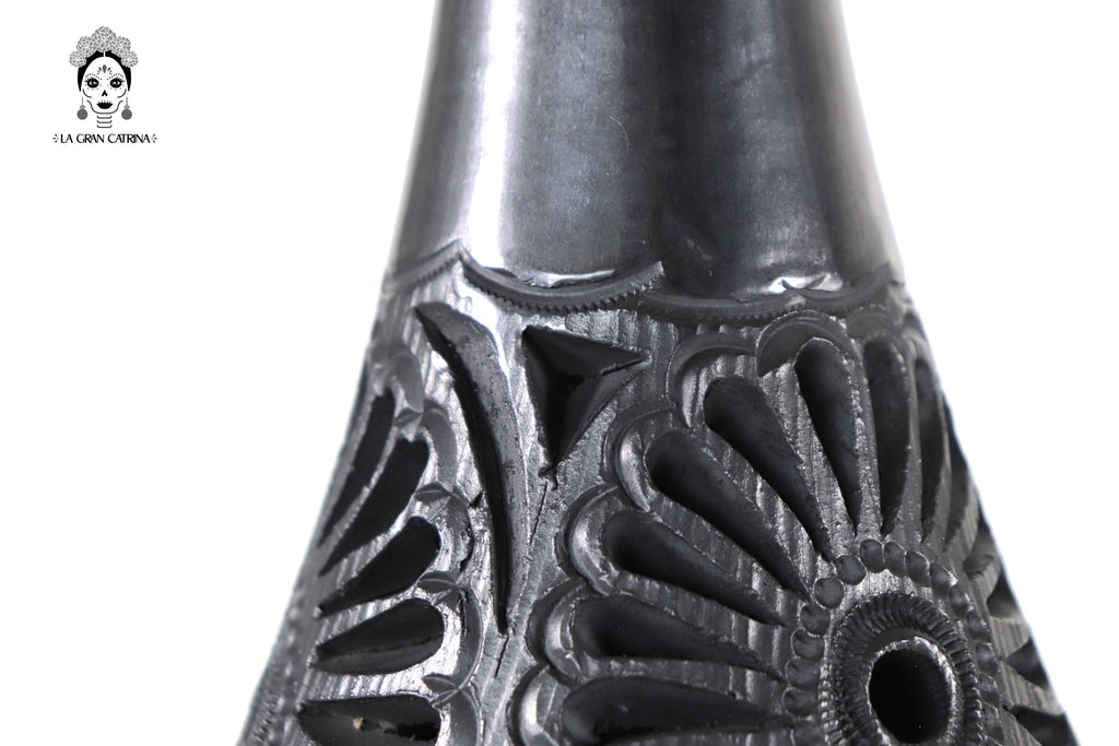 Vase "Río small" Handcrafted Black Clay 14.1 in. Tere Oax