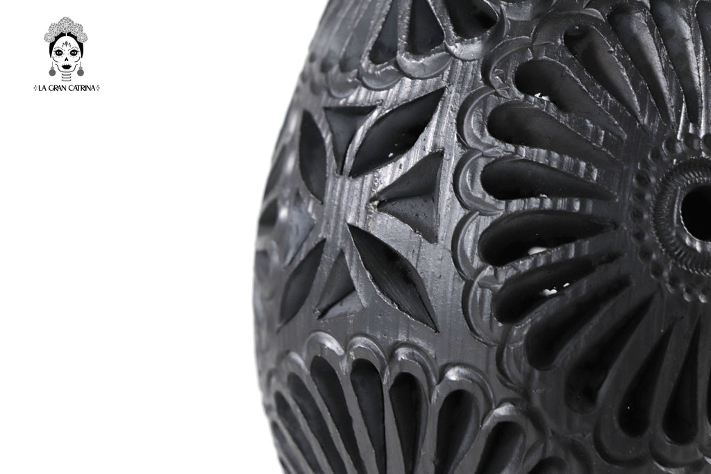 Vase "Río small" Handcrafted Black Clay 14.1 in. Tere Oax