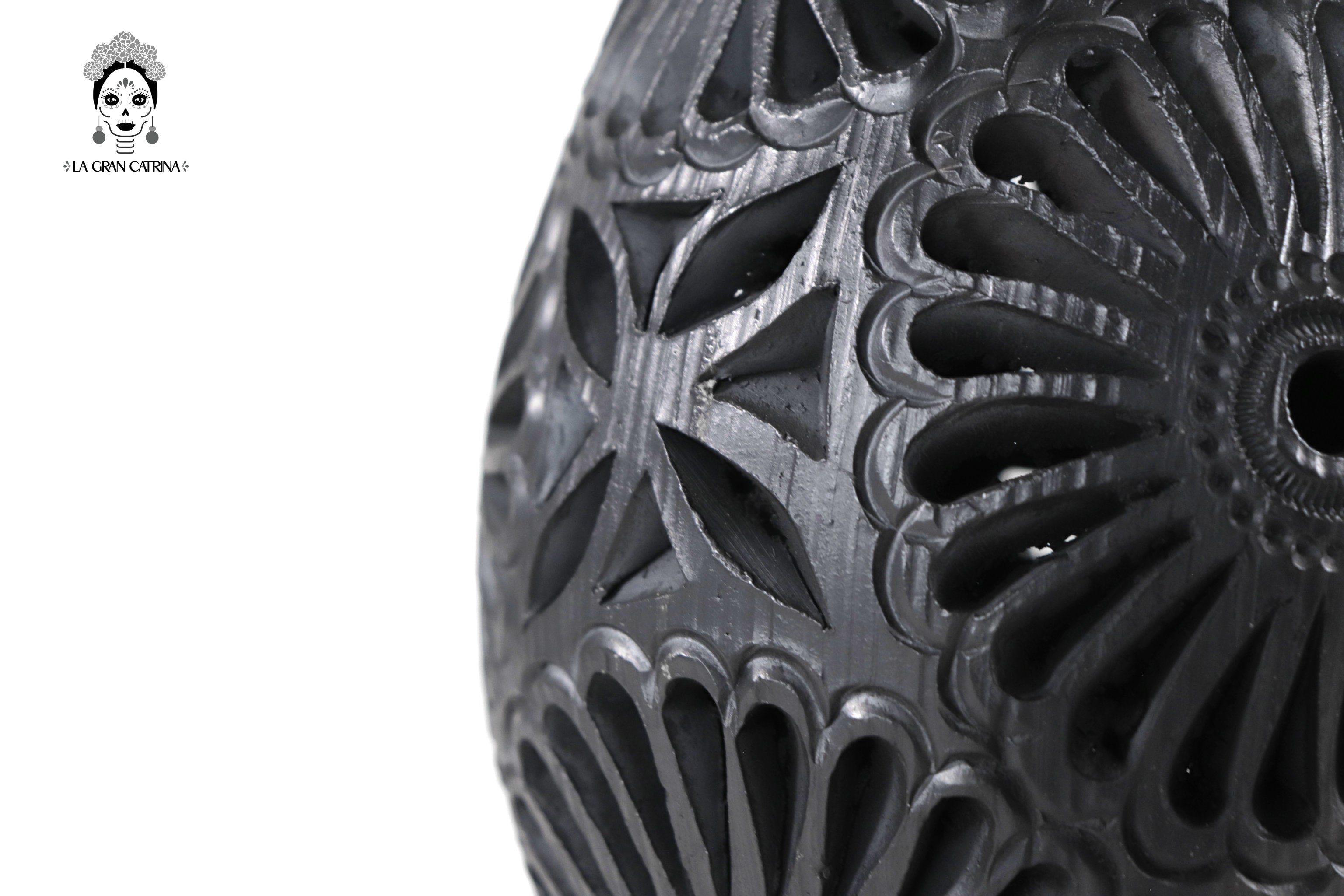 Vase "Río small" Handcrafted Black Clay 14.1 in. Tere Oax