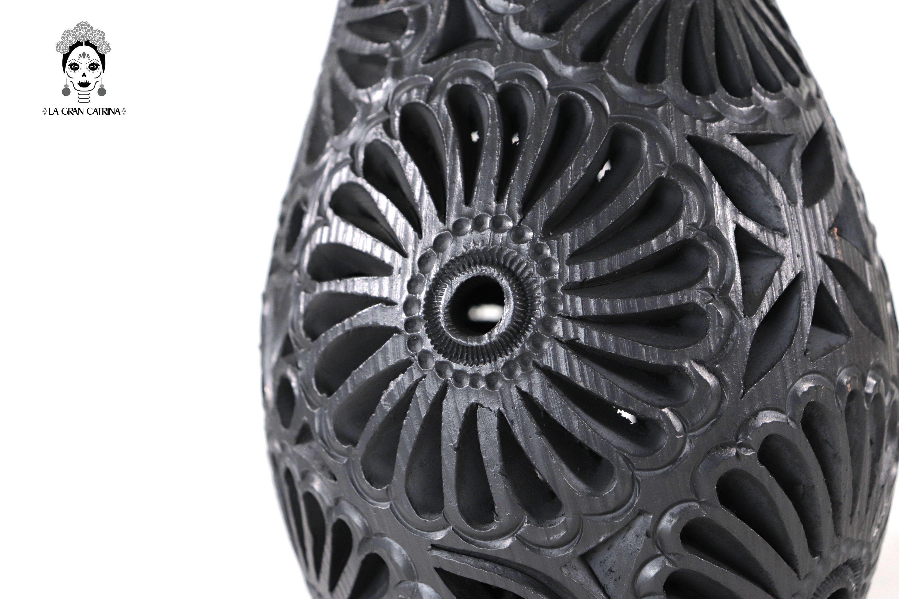 Vase "Río small" Handcrafted Black Clay 14.1 in. Tere Oax