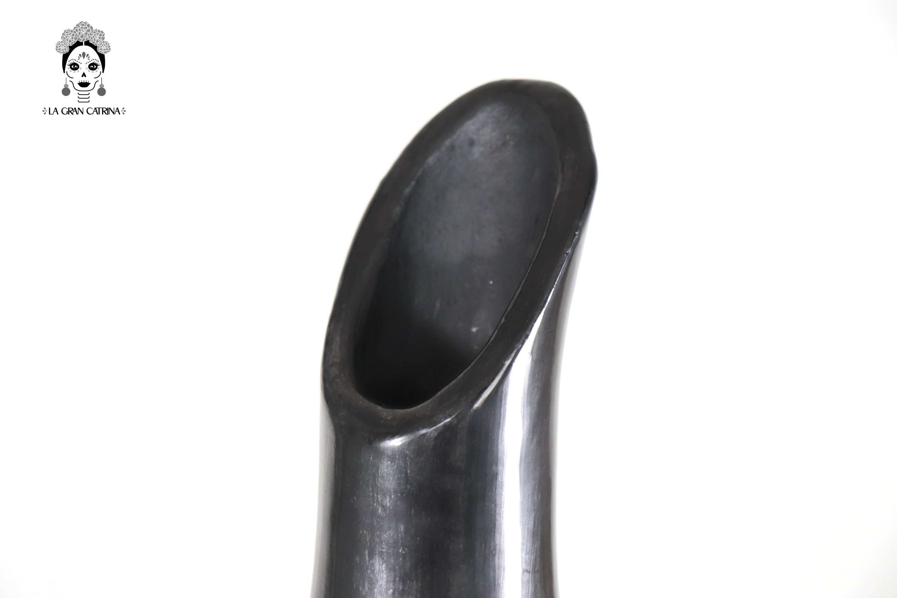 Vase "Río large" Handcrafted Black Clay 16.9 in. - in. Production Tere Oax