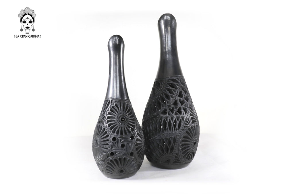 Collection Vases Río (Small and Large) Handcrafted Black Clay 16.9 in. - 14.1 in. - in. Production Tere Oax