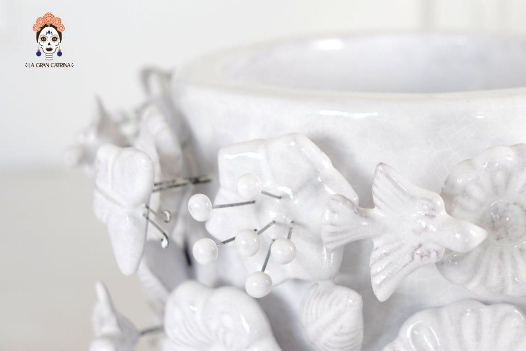 Planter with Flowers and butterflies white - Glazed Clay - 7.6 in. Tereri
