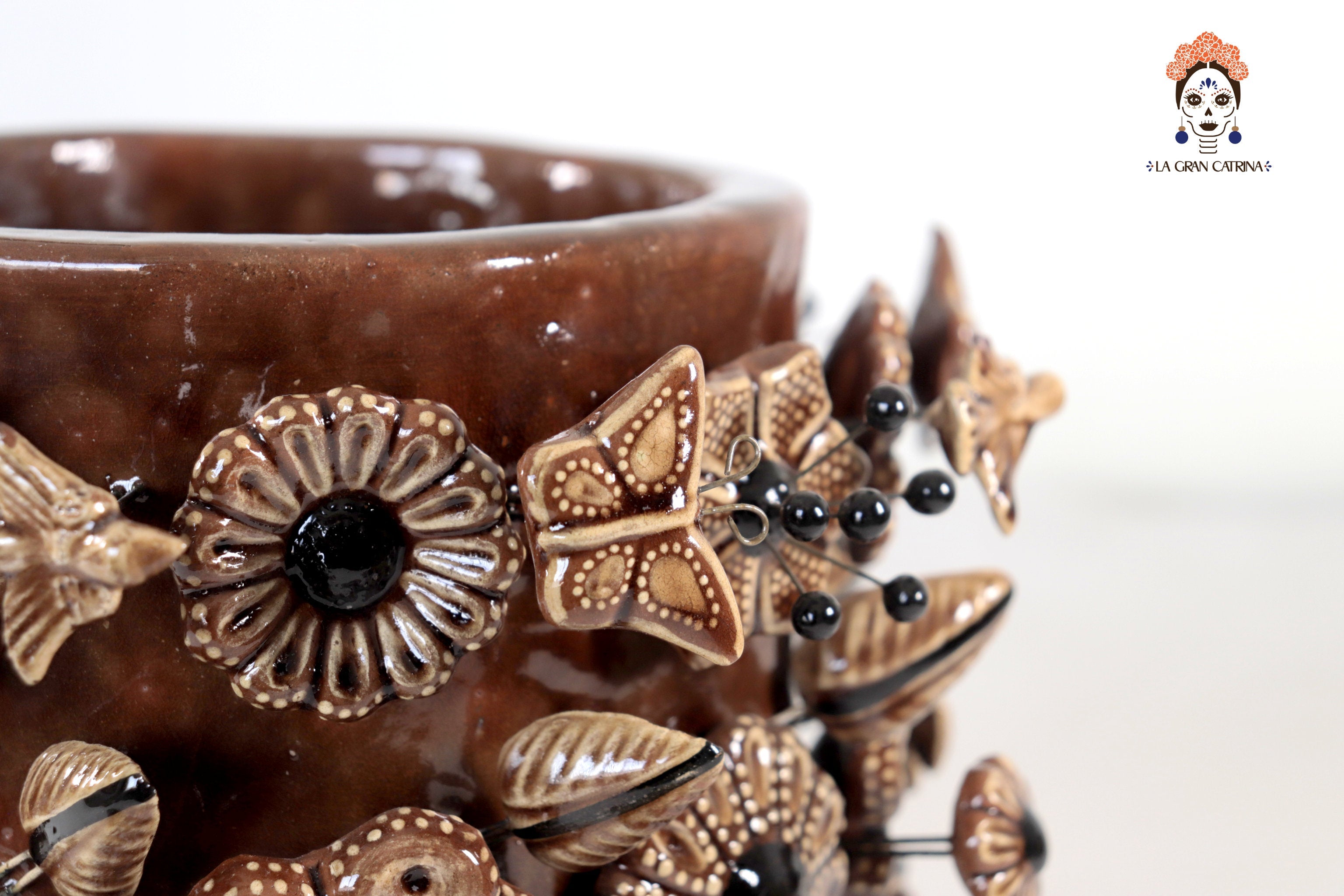 Planter with Flowers and butterflies brown - Glazed Clay - 7.6 in. Tereri