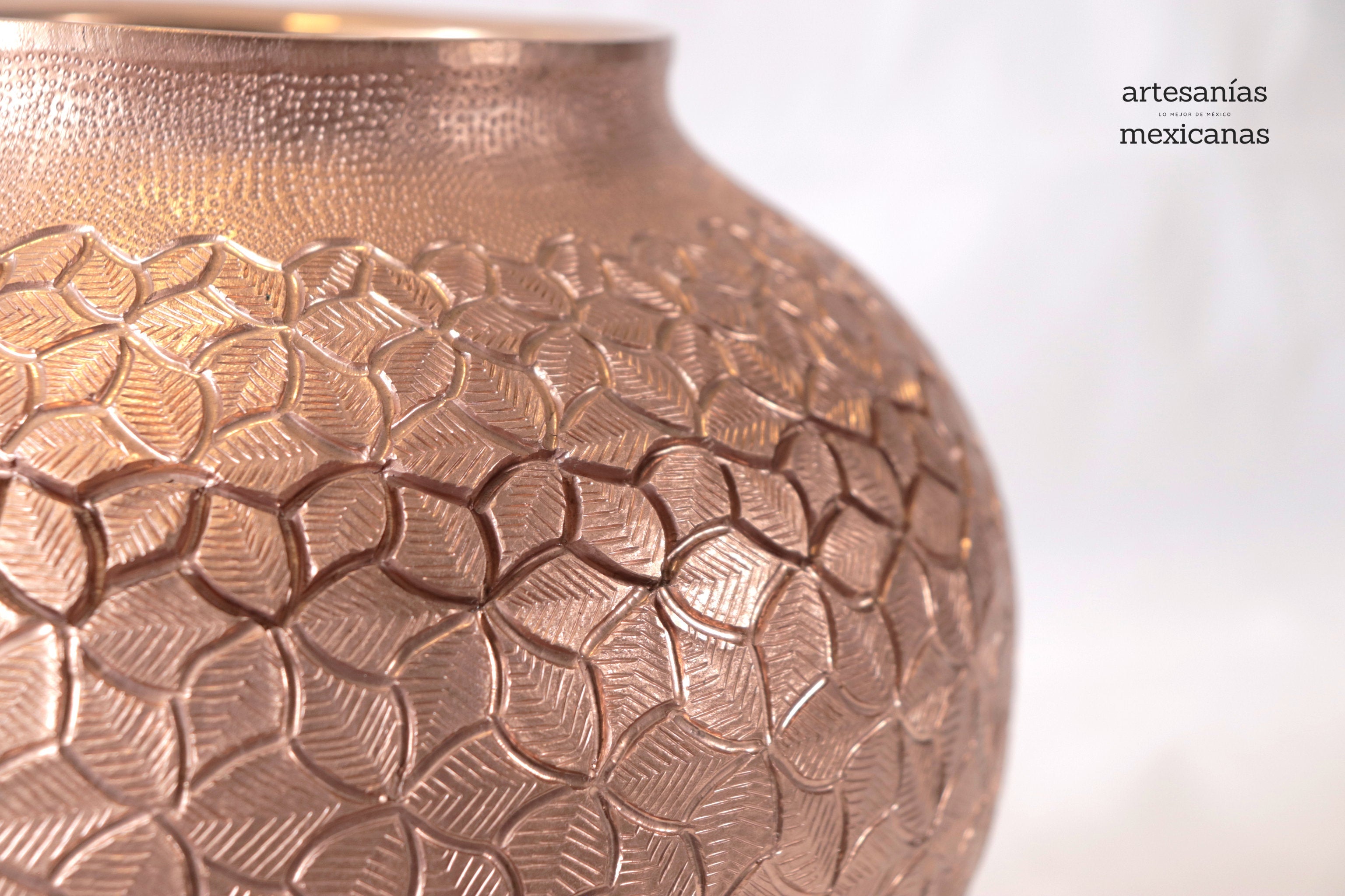 Vase of Contest of cobre - 11 in. Santa Clara del Cobre