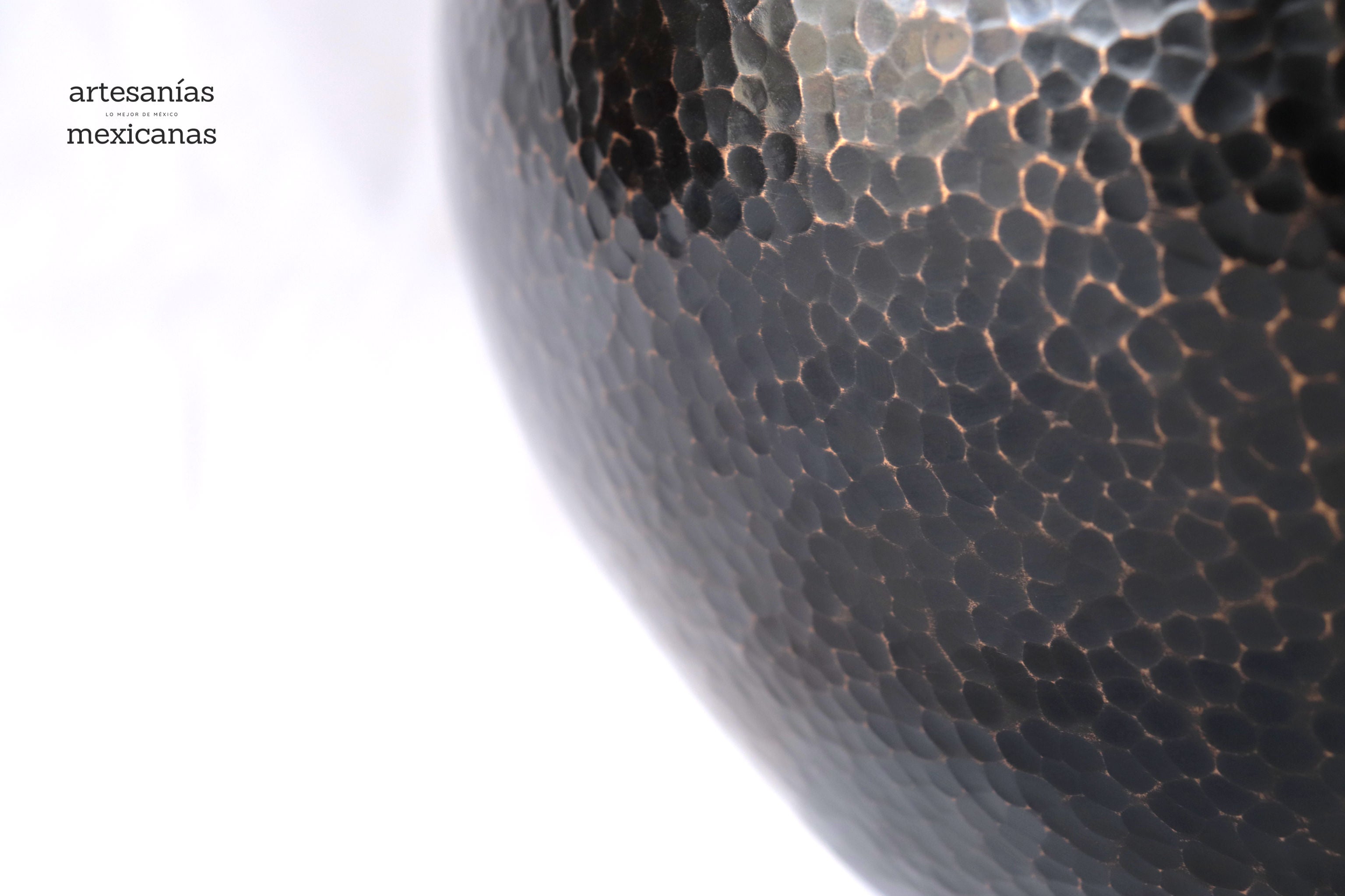 Vase of cobre terminado black - 18 in. Santa Clara del Cobre