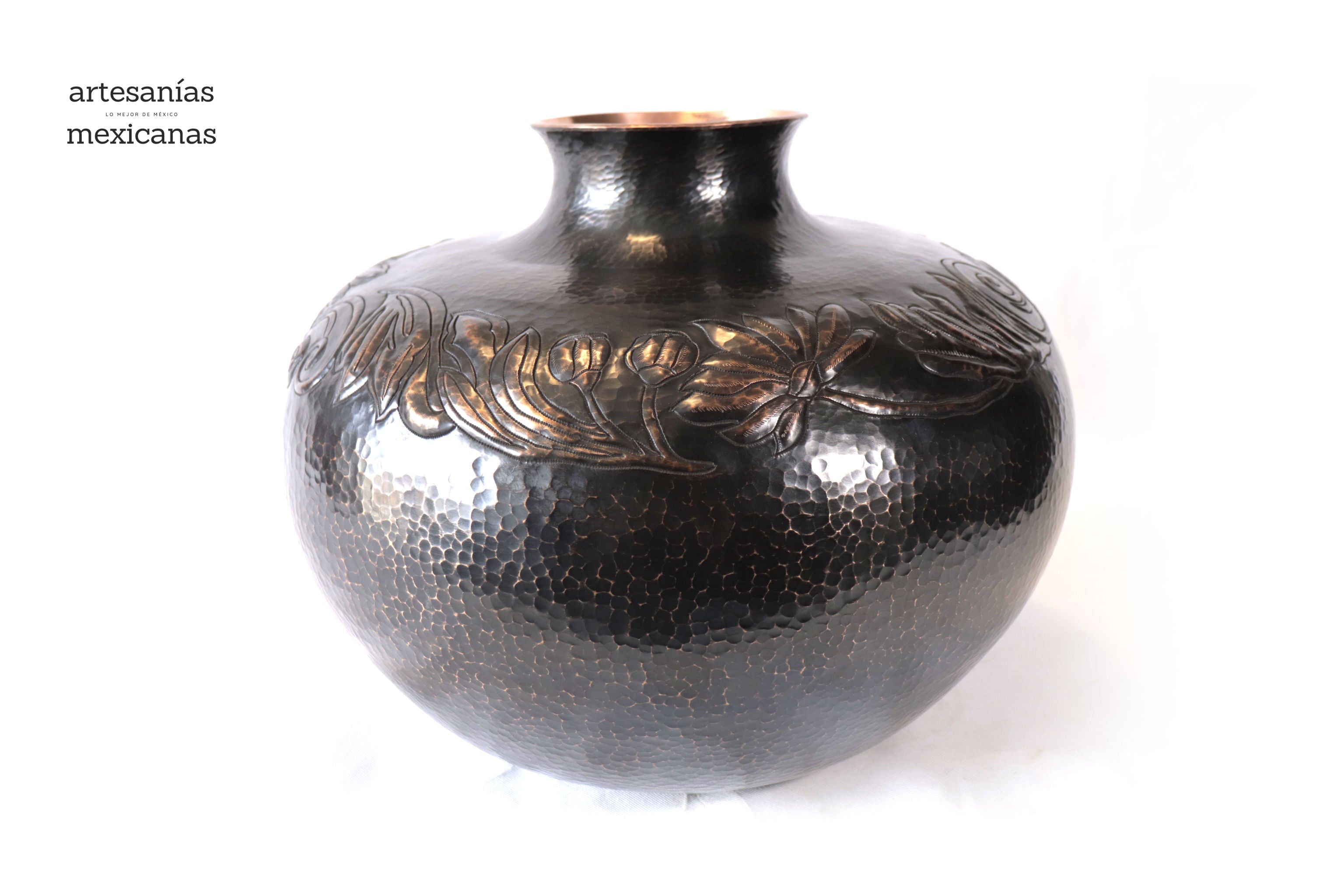 Vase of cobre terminado black - 18 in. Santa Clara del Cobre
