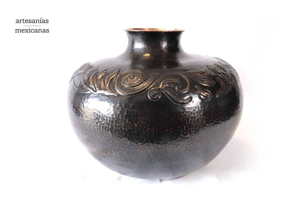 Vase of cobre terminado black - 18 in. Santa Clara del Cobre