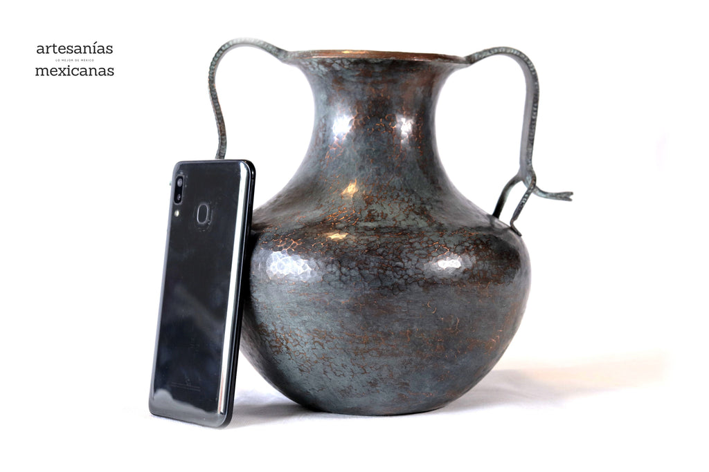 Vase of doble handle - Lagartos - 11 in. Santa Clara del Cobre