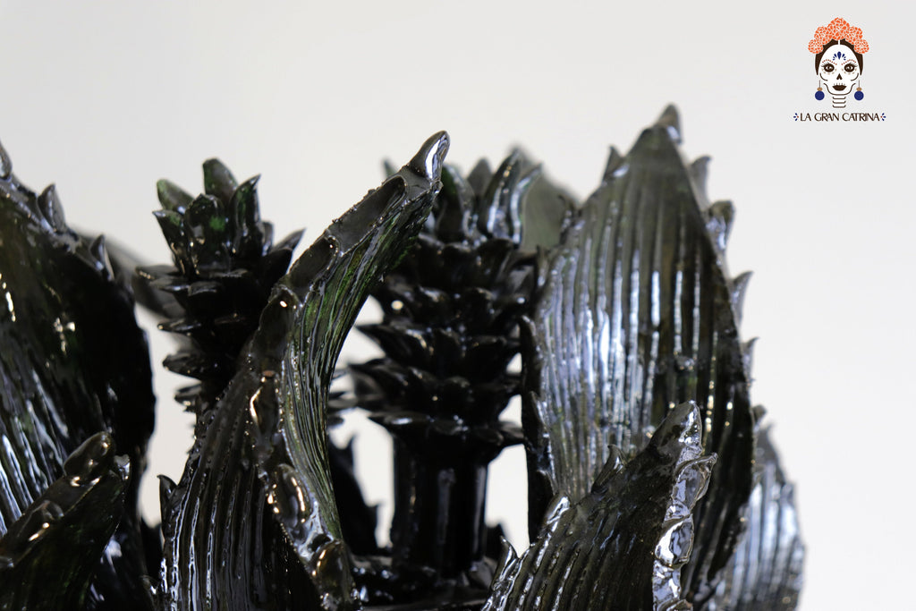 Michoacán Clay Pineapple - 28.3 in. - Green Wide Leaves Juan Gtz