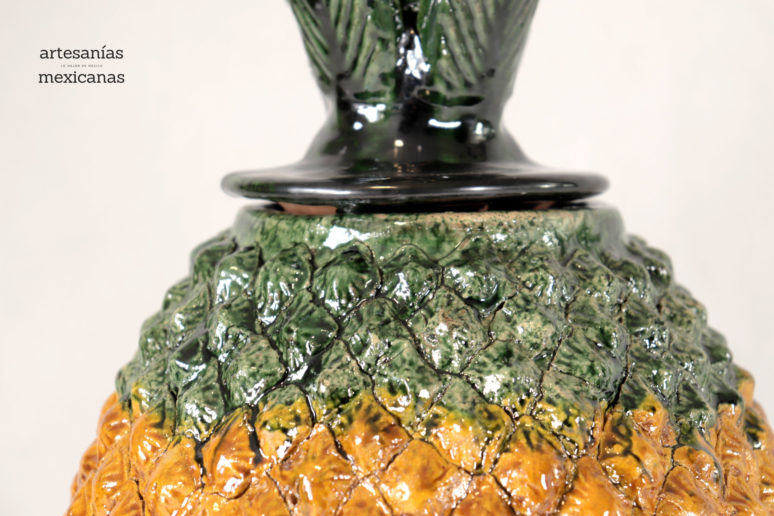 Michoacán Clay Pineapple - Pineapple natural - 18 in. Juan Gtz