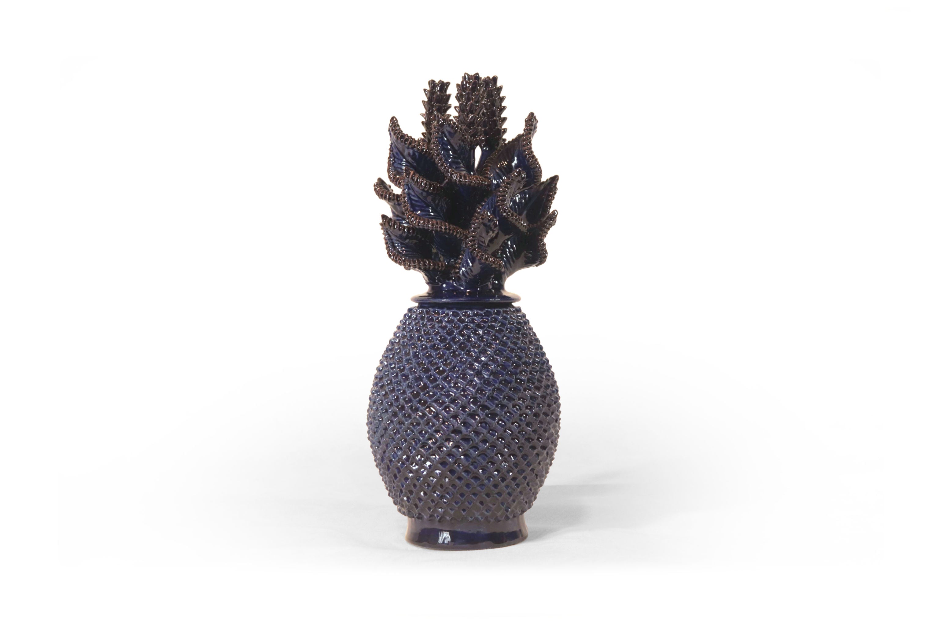 Blue Pineapple with Spikes with Leaves Curved - 15 in. Juan Gtz