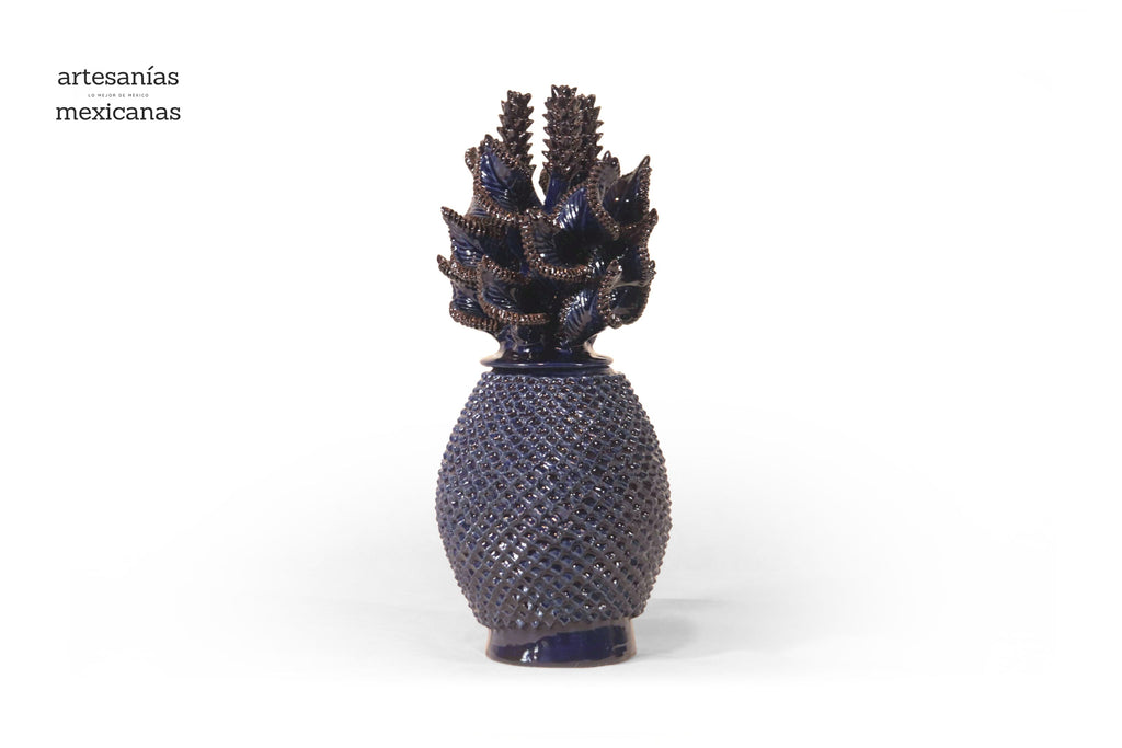 Blue Pineapple with Spikes with Leaves Curved - 15 in. Juan Gtz