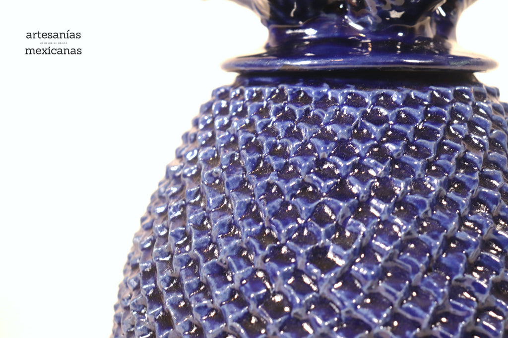 Blue Pineapple with Spikes with Leaves Curved - 15 in. Juan Gtz