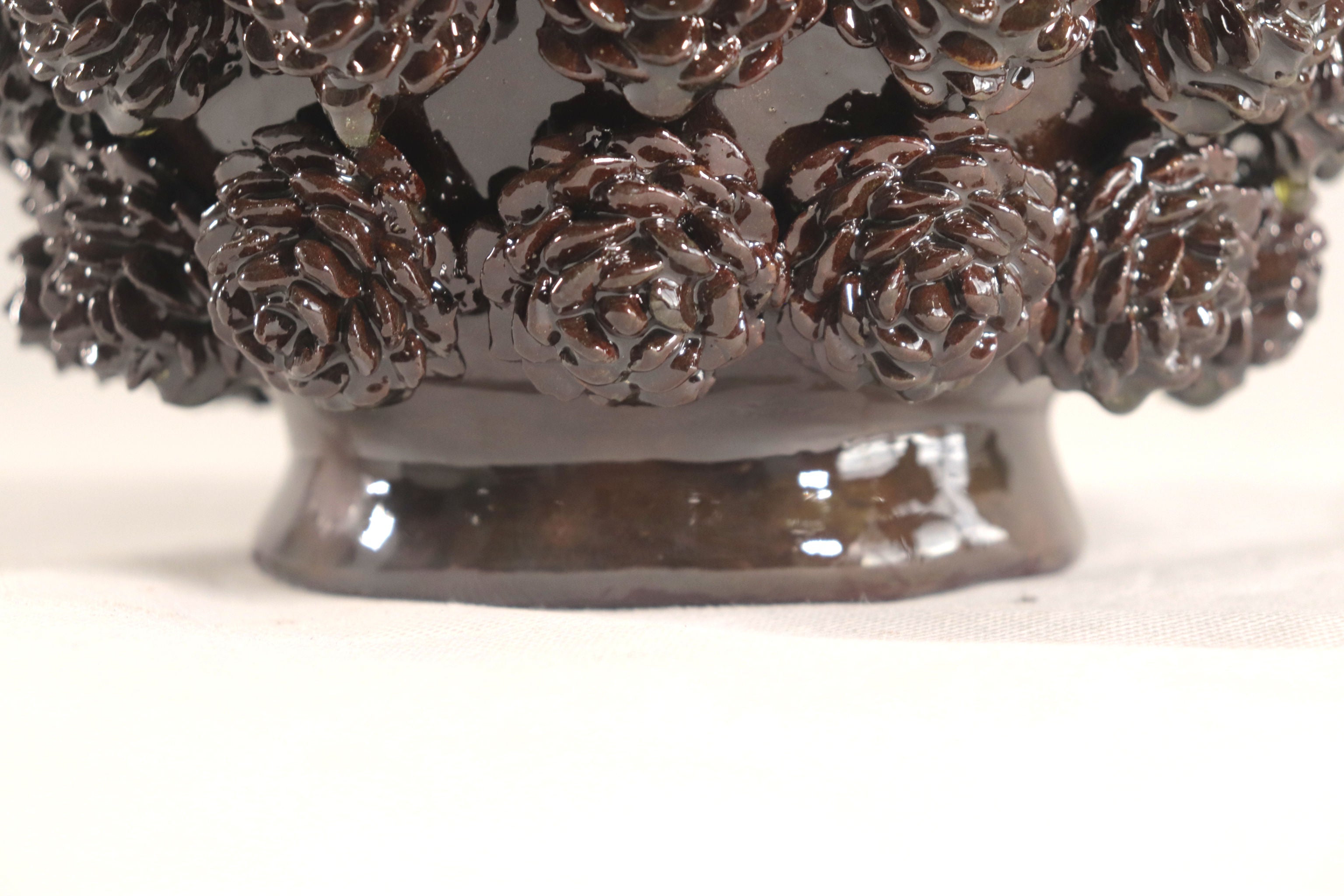 Pineapple of Pinklitos Brown - 14.5 in. - Made to Order Juan Gtz
