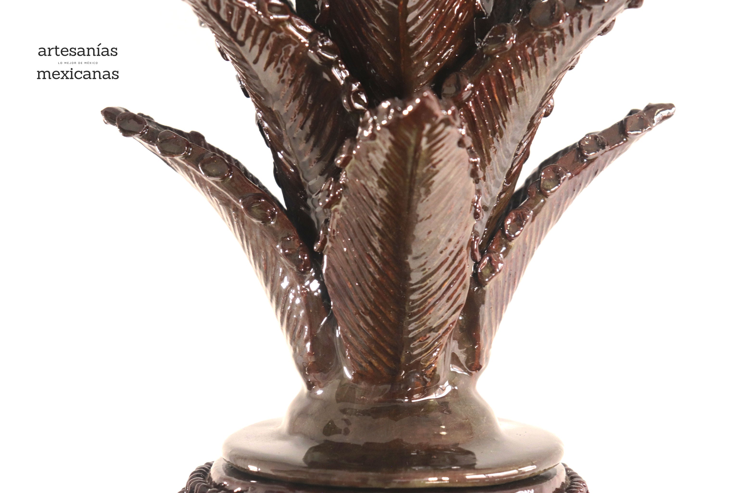 Pineapple with Spikes Brown - 26 in. Juan Gtz