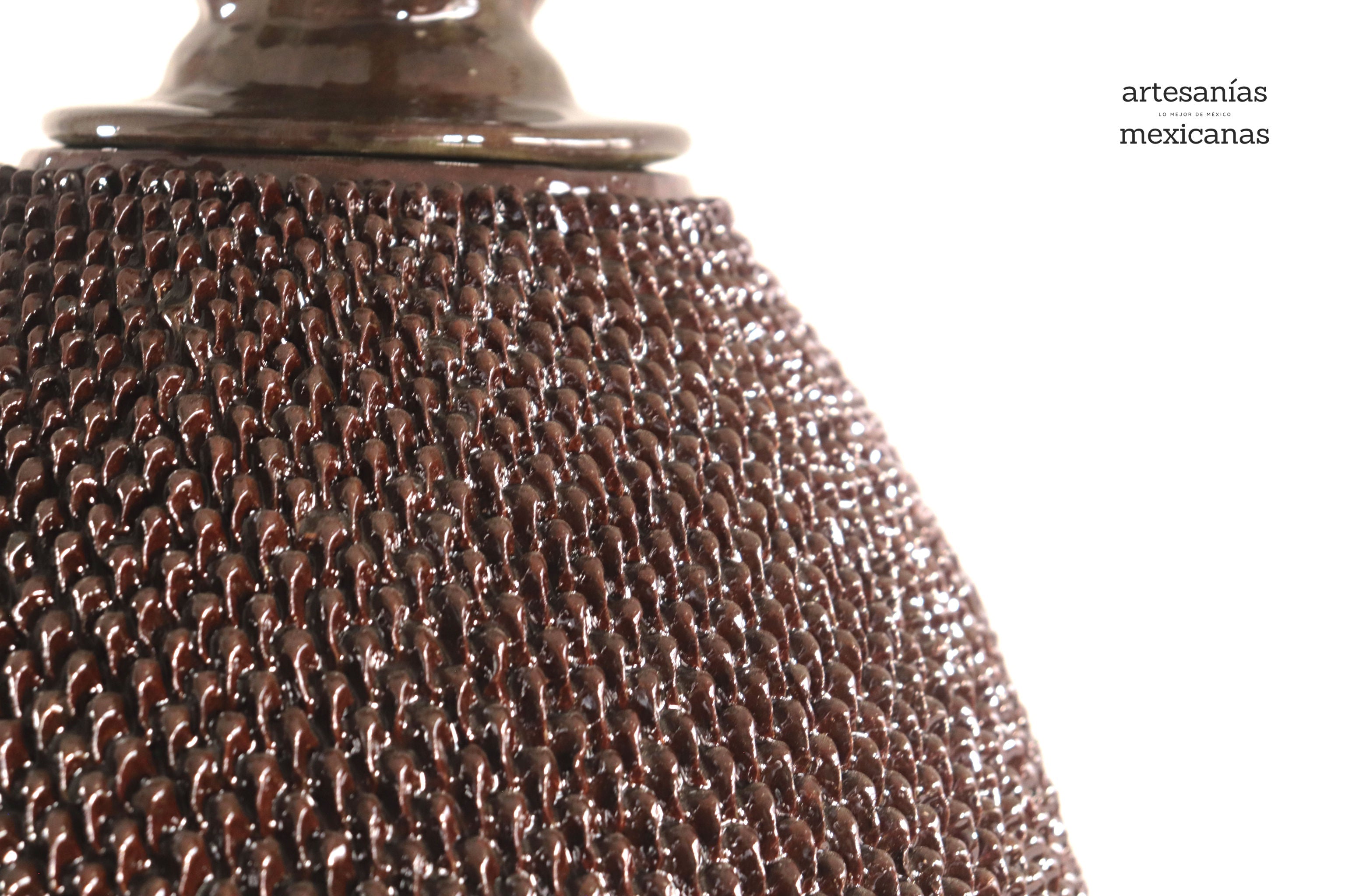 Pineapple with Spikes Brown - 26 in. Juan Gtz