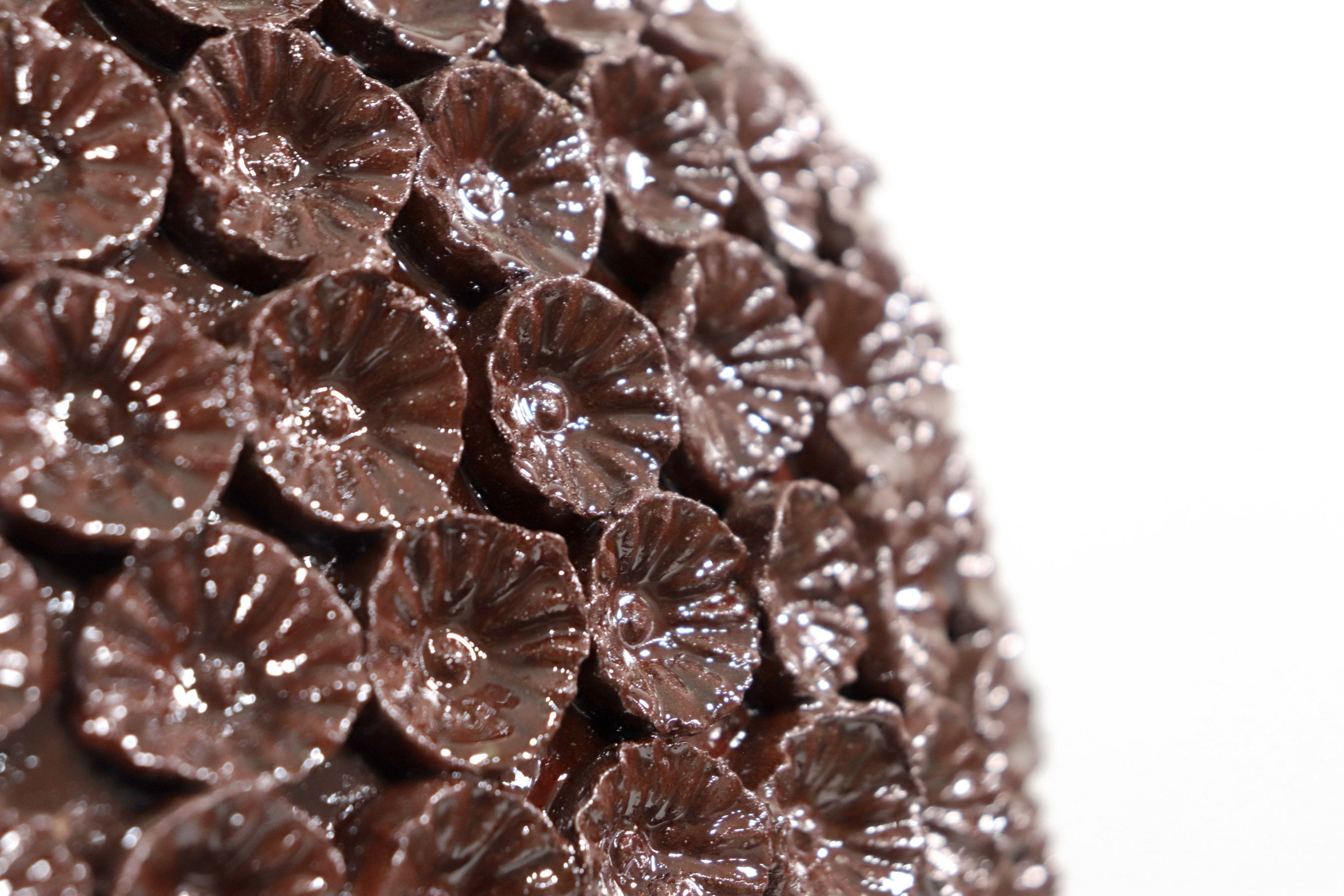 Brown Pineapple with Flowers - 35 in. Juan Gtz