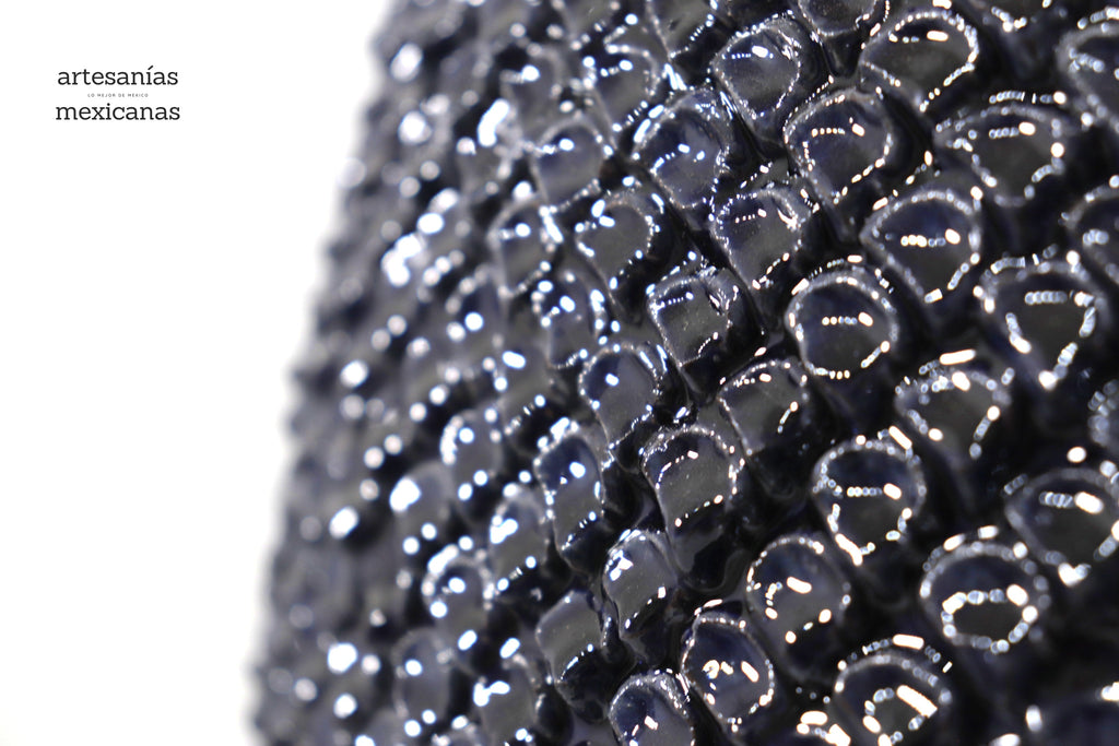 Blue Pineapple with Spikes - 36 in. Juan Gtz