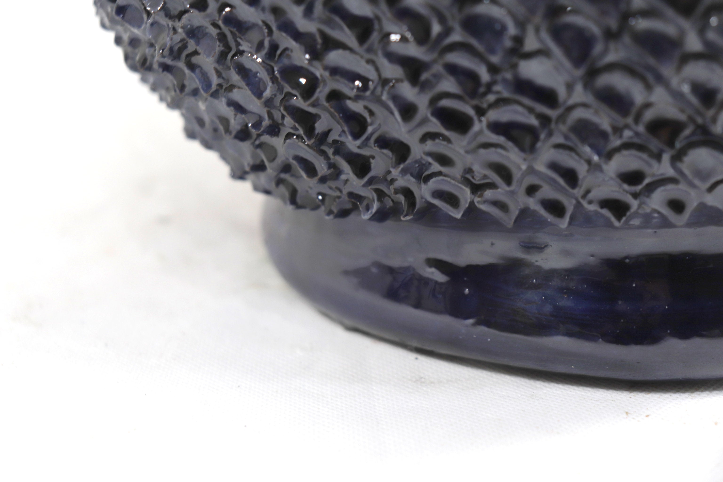 Blue Pineapple with Spikes - 36 in. Juan Gtz