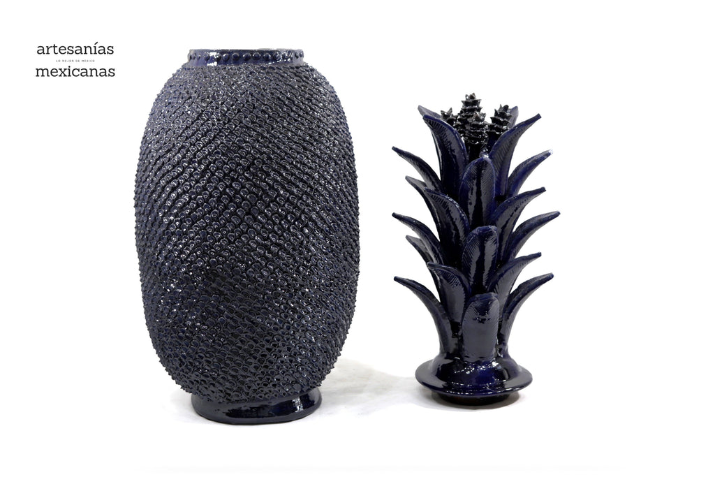 Blue Pineapple with Spikes - 36 in. Juan Gtz